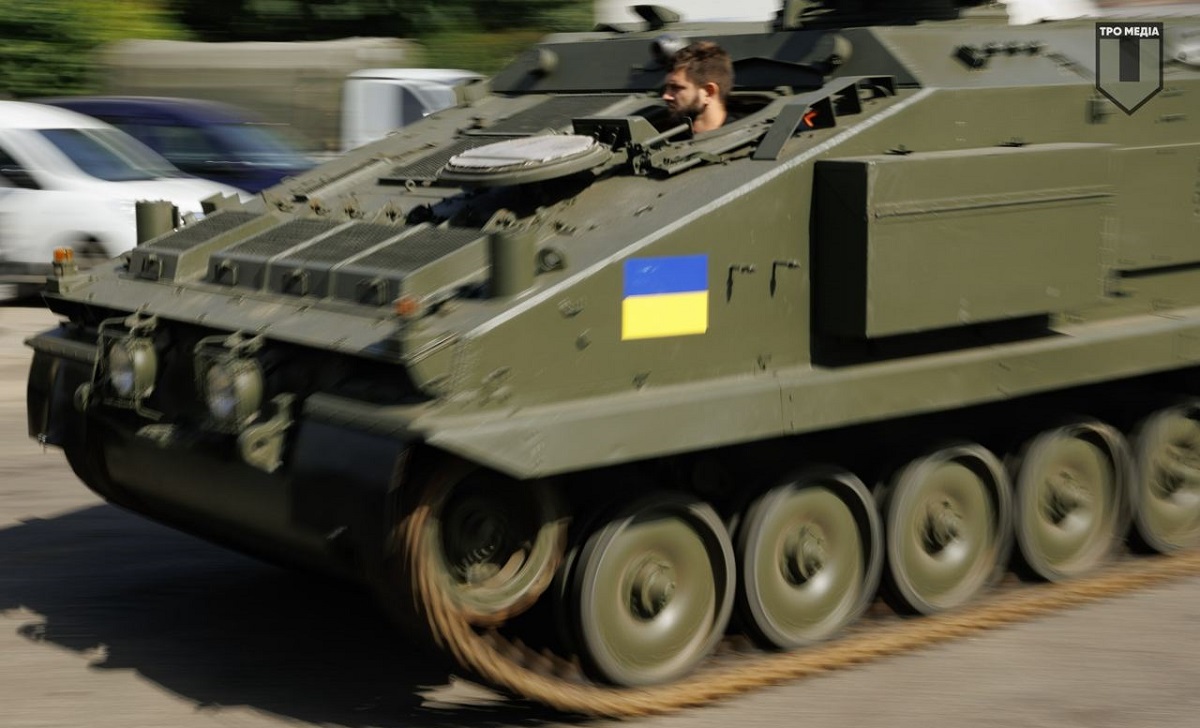 Las Fuerzas de Defensa de Ucrania recibieron 15 vehículos blindados de transporte de tropas británicos FV432, CVRT Stormer y CVRT Shielder. Las Fuerzas de Defensa de Ucrania recibieron 15 vehículos blindados de transporte de tropas británicos FV432, CVRT Stormer y CVRT Shielder.