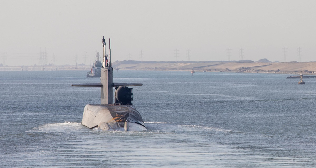 Llega a Oriente Próximo un submarino de propulsión nuclear estadounidense de clase Ohio con 154 misiles de crucero Tomahawk de hasta 2.500 kilómetros de alcance. Llega a Oriente Próximo un submarino de propulsión nuclear estadounidense de clase Ohio con 154 misiles de crucero Tomahawk de hasta 2.500 kilómetros de alcance.