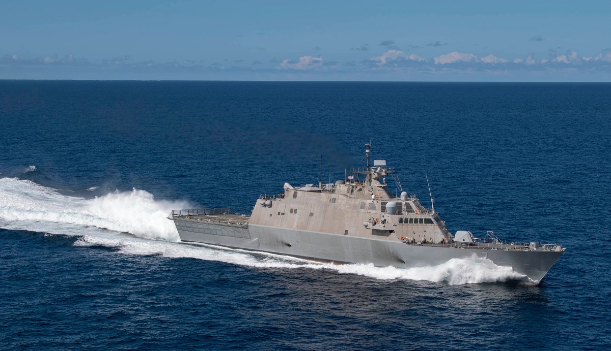 La Armada de EE.UU. ha retirado del servicio dos buques de combate litoral de clase Freedom, el USS Little Rock y el USS Detroit, por un coste total de unos 800 dólares, a pesar de que tenían menos de 10 años de servicio.