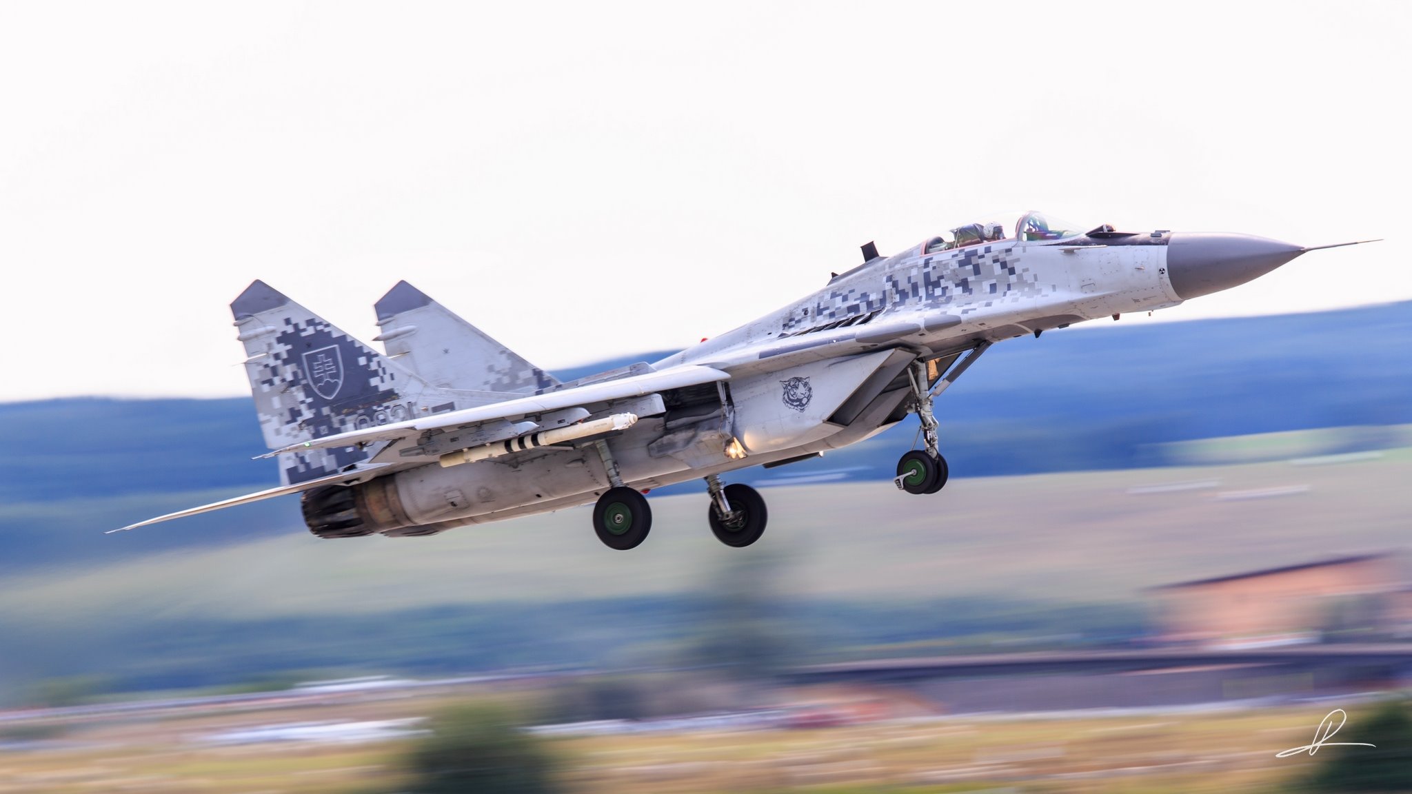 Ucrania podría recibir 11 cazas MiG-29 por valor de casi 400.000.000 euros Ucrania podría recibir 11 cazas MiG-29 por valor de casi 400.000.000 euros