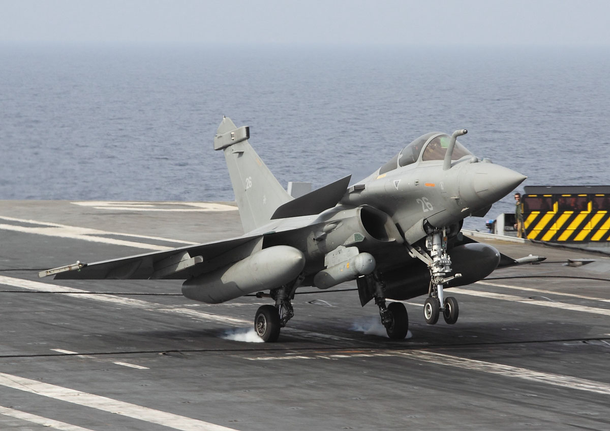 India comprará 26 cazas Rafale M en lugar de los F/A-18 Super Hornets estadounidenses para sustituir a los MiG-29 rusos India comprará 26 cazas Rafale M en lugar de los F/A-18 Super Hornets estadounidenses para sustituir a los MiG-29 rusos