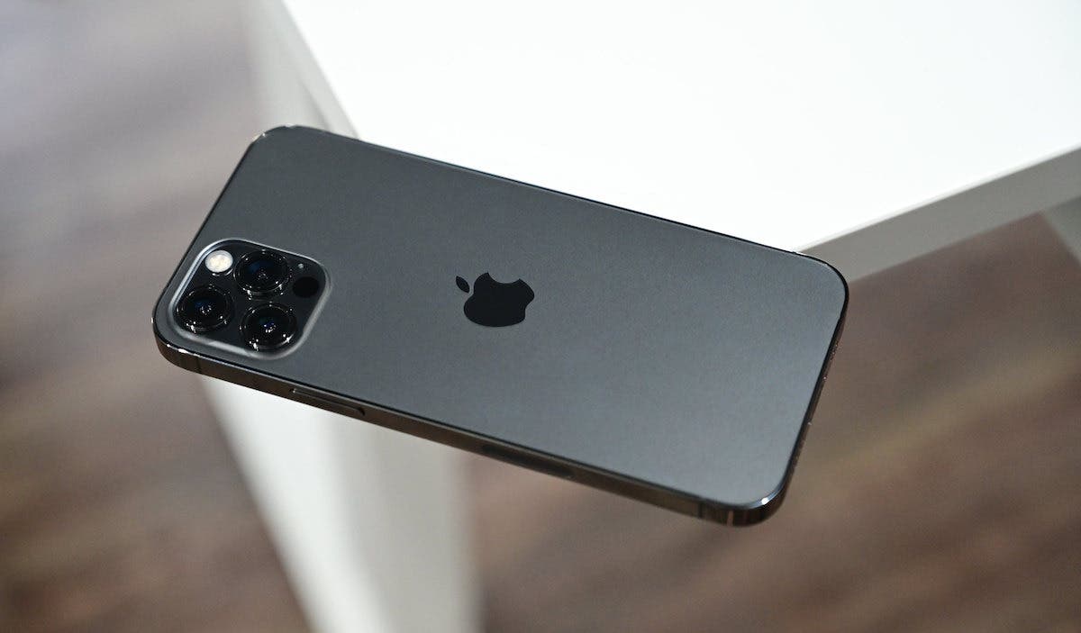 un iPhone se cayó de un avión durante el despegue y sobrevivió ileso un iPhone se cayó de un avión durante el despegue y sobrevivió ileso