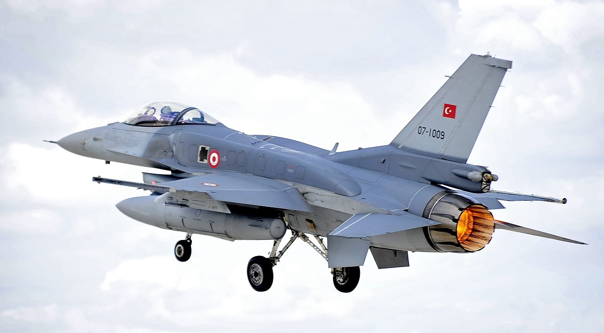 El senador Menedez sigue bloqueando la venta a Turquía de 40 cazas F-16 Block 70/72 y kits de mejora por valor de 20.000 millones de dólares El senador Menedez sigue bloqueando la venta a Turquía de 40 cazas F-16 Block 70/72 y kits de mejora por valor de 20.000 millones de dólares