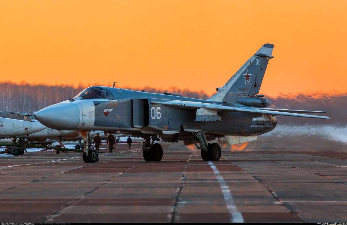 La Fuerza Aérea Ucraniana derribó tres bombarderos Su-24 y un avión de ataque Su-25 La Fuerza Aérea Ucraniana derribó tres bombarderos Su-24 y un avión de ataque Su-25