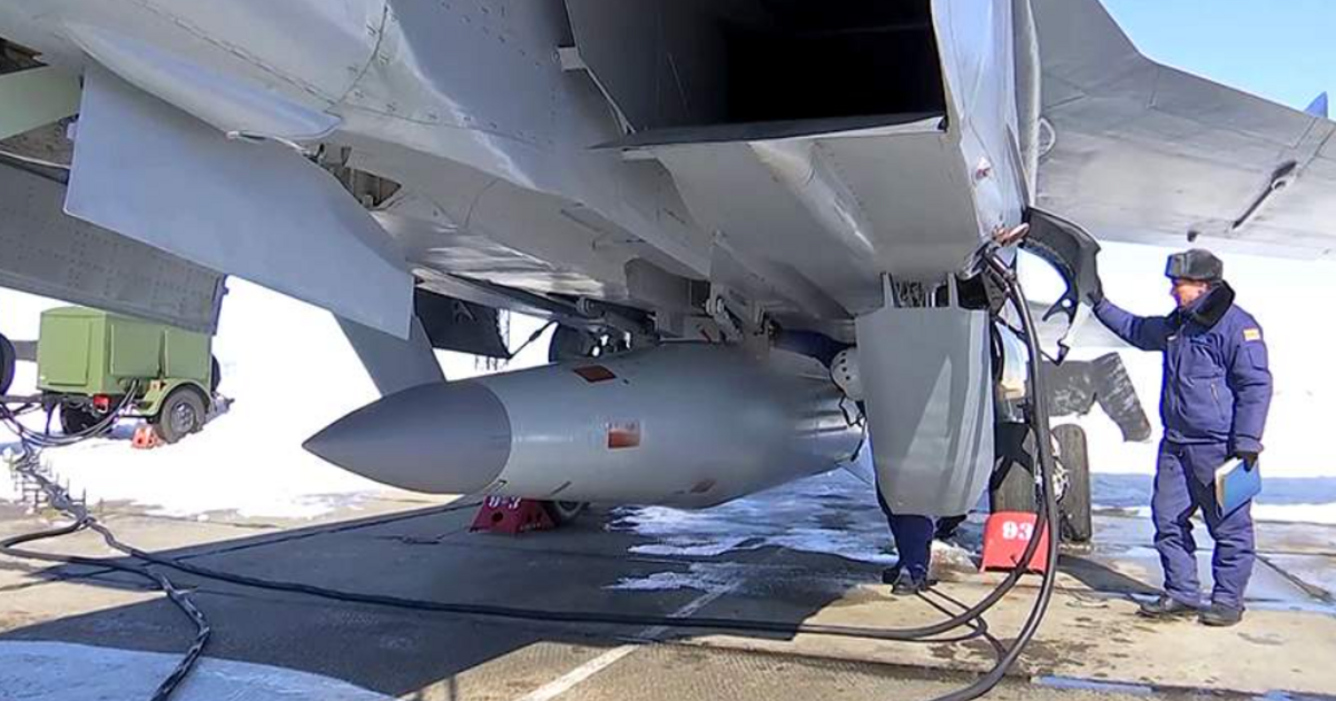 El último cohete hipersónico "Kinzhal" se estrelló en el territorio de Rusia: puede alcanzar velocidades de casi 15.000 km/h y no teme al sistema de defensa aérea ucraniano El último cohete hipersónico "Kinzhal" se estrelló en el territorio de Rusia: puede alcanzar velocidades de casi 15.000 km/h y no teme al sistema de defensa aérea ucraniano
