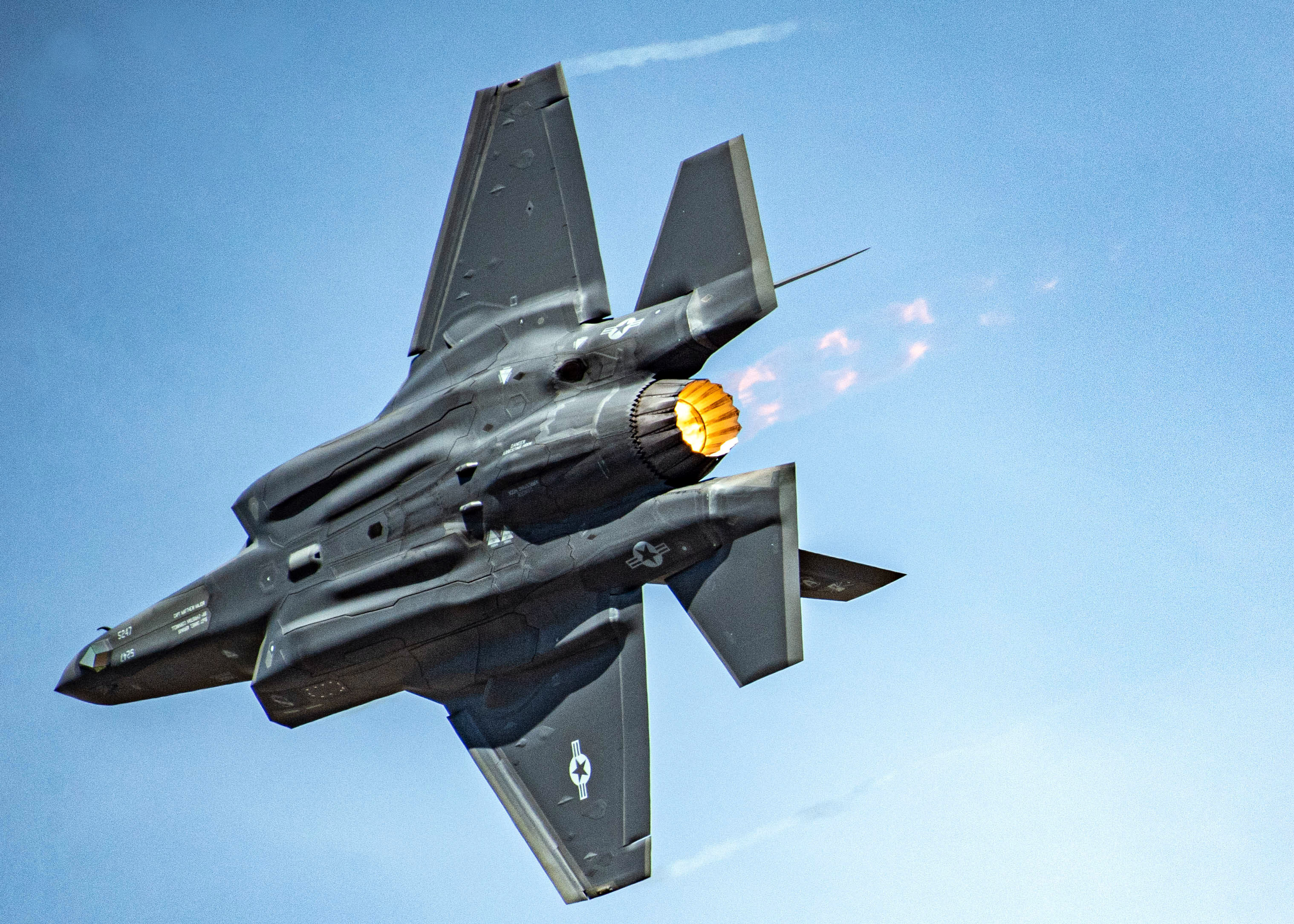 Pratt & Whitney recibe otros 75 millones de dólares para mejorar el motor F135 de los cazas F-35 Lightning II Pratt & Whitney recibe otros 75 millones de dólares para mejorar el motor F135 de los cazas F-35 Lightning II