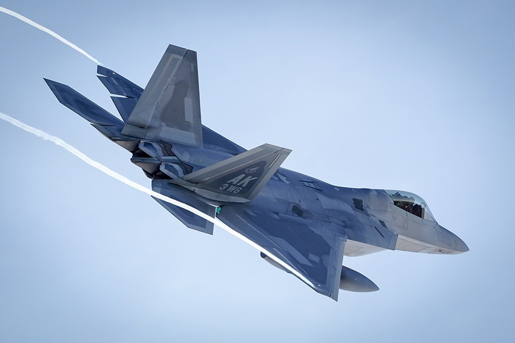 EEUU traslada aviones de combate F-22 a Polonia desde Alaska para disuadir a Rusia EEUU traslada aviones de combate F-22 a Polonia desde Alaska para disuadir a Rusia