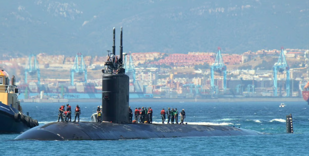 Estados Unidos ha enviado a la República de Corea el submarino de ataque de propulsión nuclear USS Annapolis con misiles Tomahawk, tras el USS Kentucky. Estados Unidos ha enviado a la República de Corea el submarino de ataque de propulsión nuclear USS Annapolis con misiles Tomahawk, tras el USS Kentucky.