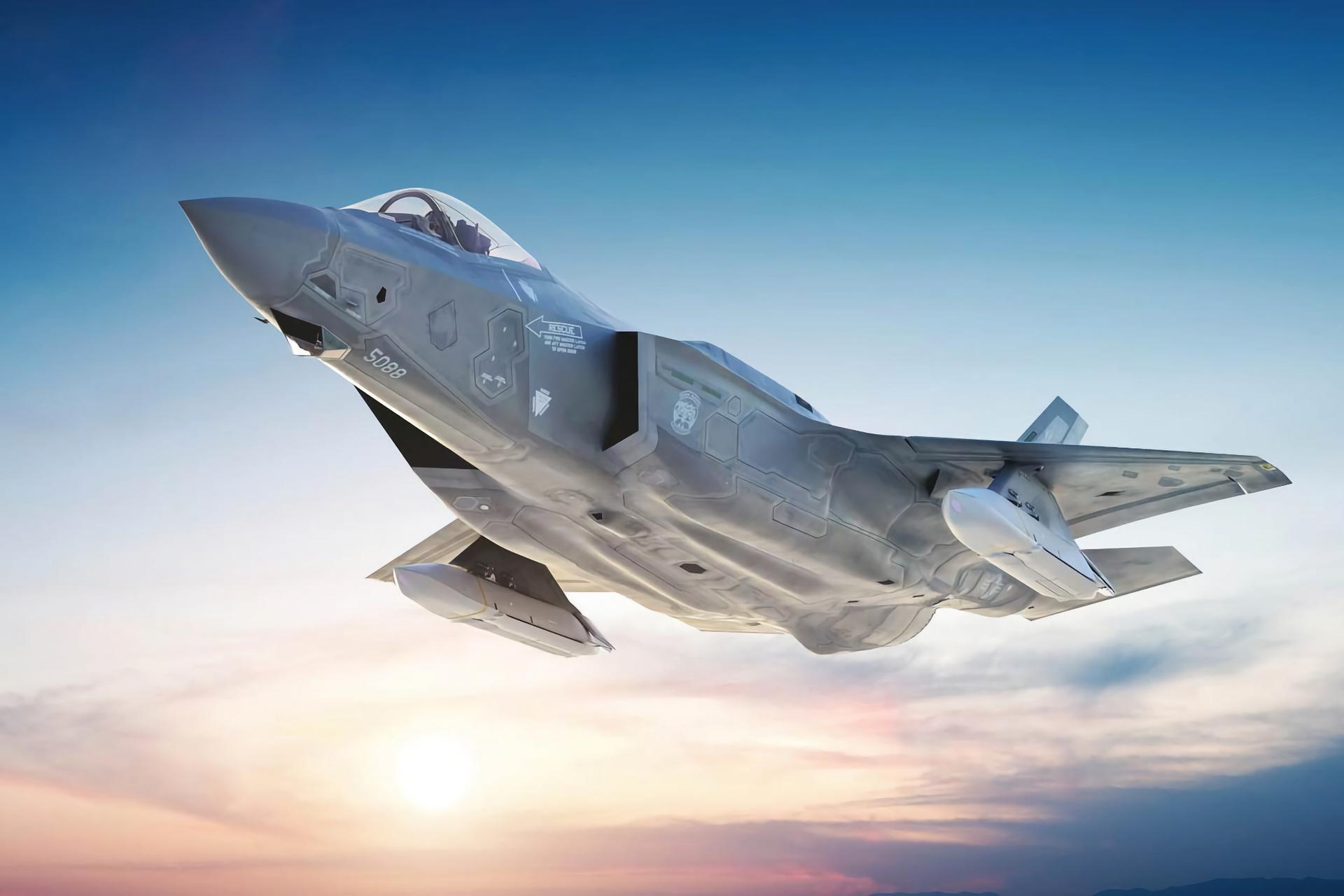Finlandia compra misiles de crucero AGM-158B JASSM-ER para los cazas F-35 Lightning II, pueden alcanzar objetivos situados hasta a 1.000 kilómetros de distancia Finlandia compra misiles de crucero AGM-158B JASSM-ER para los cazas F-35 Lightning II, pueden alcanzar objetivos situados hasta a 1.000 kilómetros de distancia