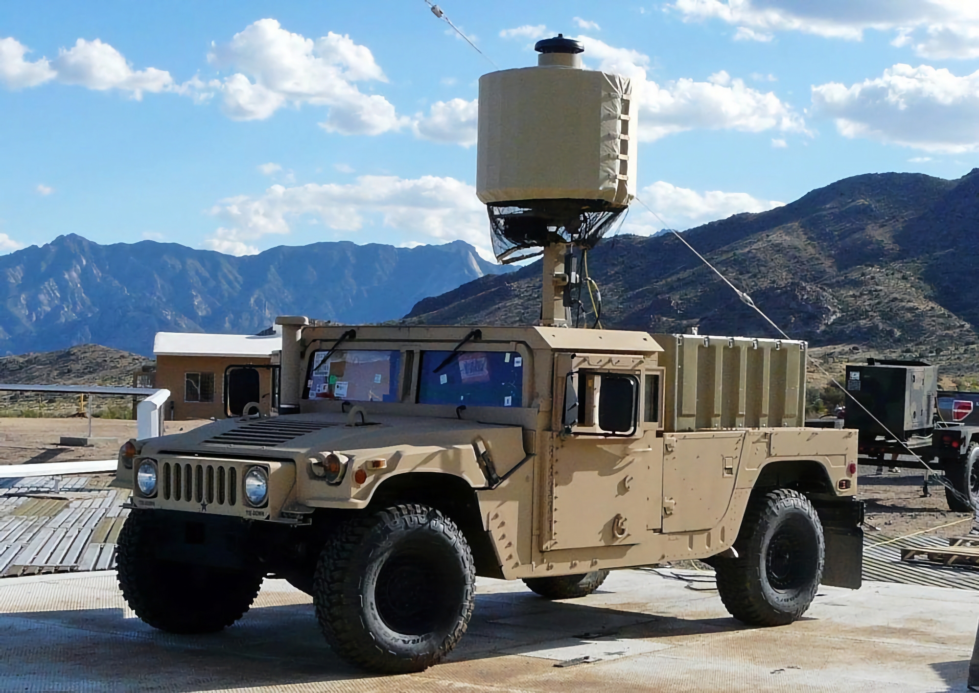 Contrato de 12.096.538 dólares: Estados Unidos encarga a SRCTec LLC la modificación de radares AN/TPQ-50 para Ucrania, capaces de detectar fuego de artillería, cohetes y morteros Contrato de 12.096.538 dólares: Estados Unidos encarga a SRCTec LLC la modificación de radares AN/TPQ-50 para Ucrania, capaces de detectar fuego de artillería, cohetes y morteros