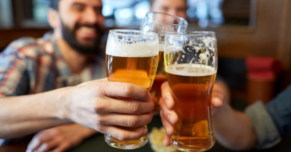 Científicos han creado un gel comestible de oro y plata que evita la intoxicación por alcohol Científicos han creado un gel comestible de oro y plata que evita la intoxicación por alcohol