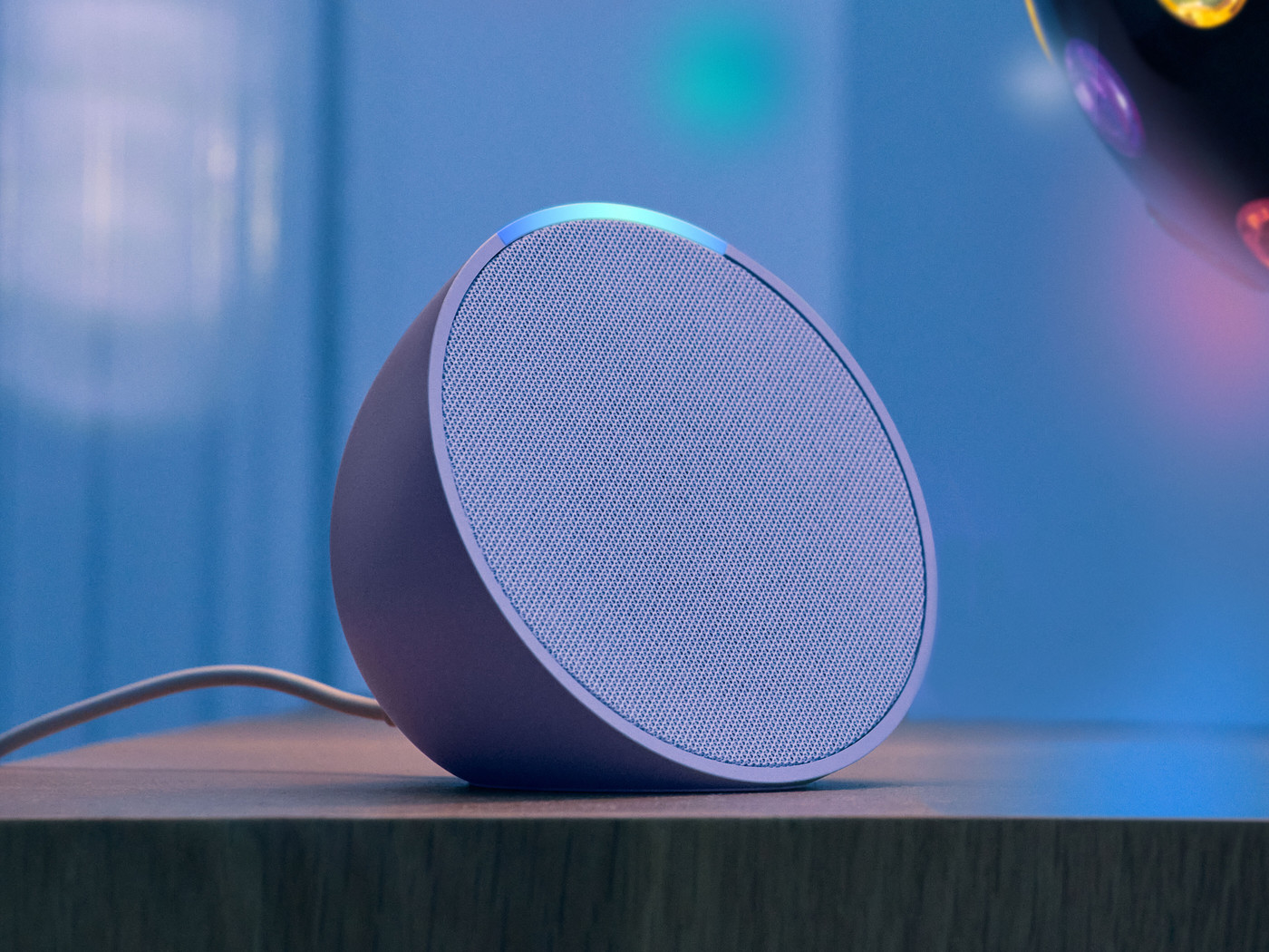Sale a la venta el altavoz inteligente Amazon Echo Pop compatible con Alexa Sale a la venta el altavoz inteligente Amazon Echo Pop compatible con Alexa