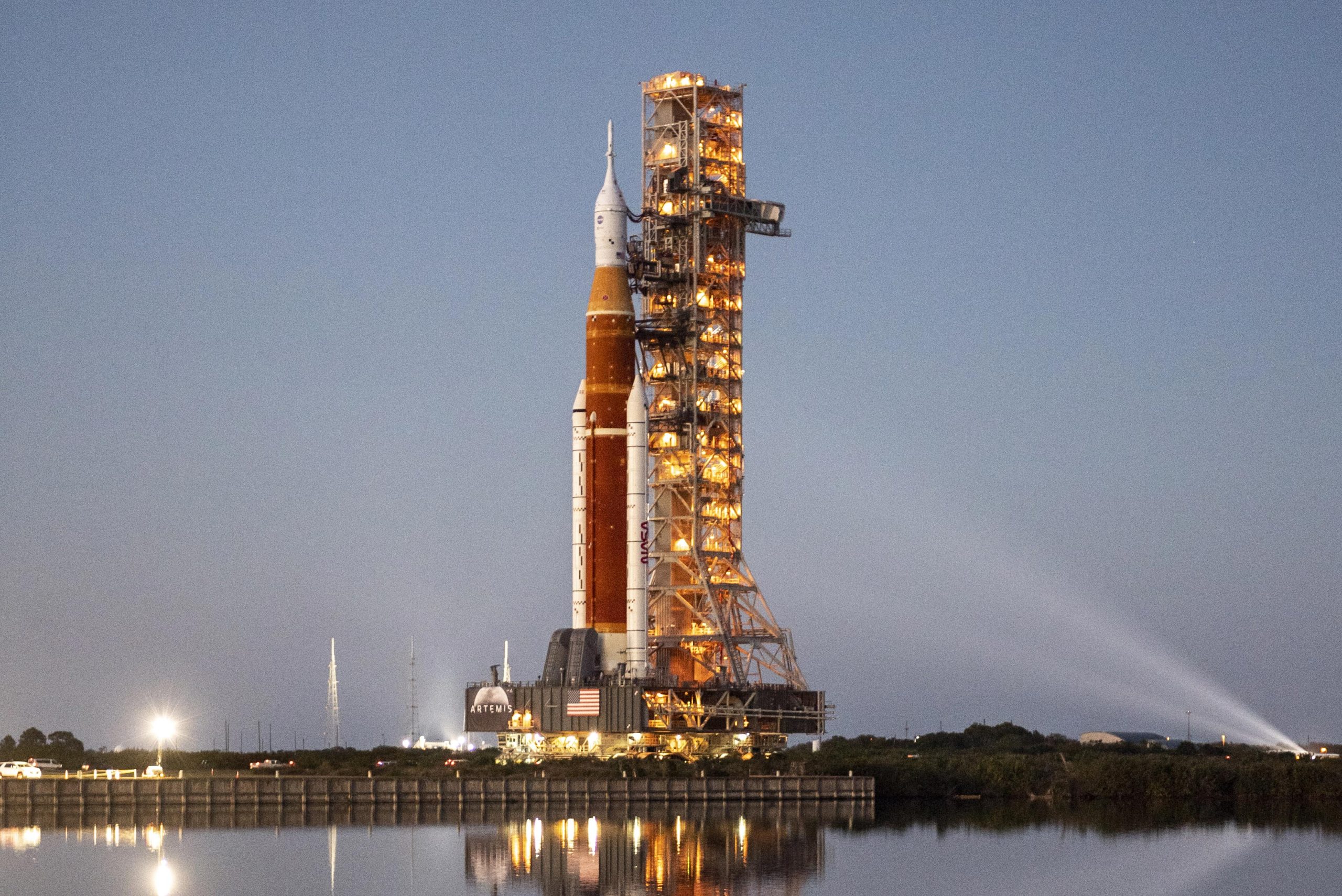 La NASA escondió el cohete SLS y la nave Orion del huracán - La misión Artemis 1 se pospone al menos tres semanas La NASA escondió el cohete SLS y la nave Orion del huracán - La misión Artemis 1 se pospone al menos tres semanas