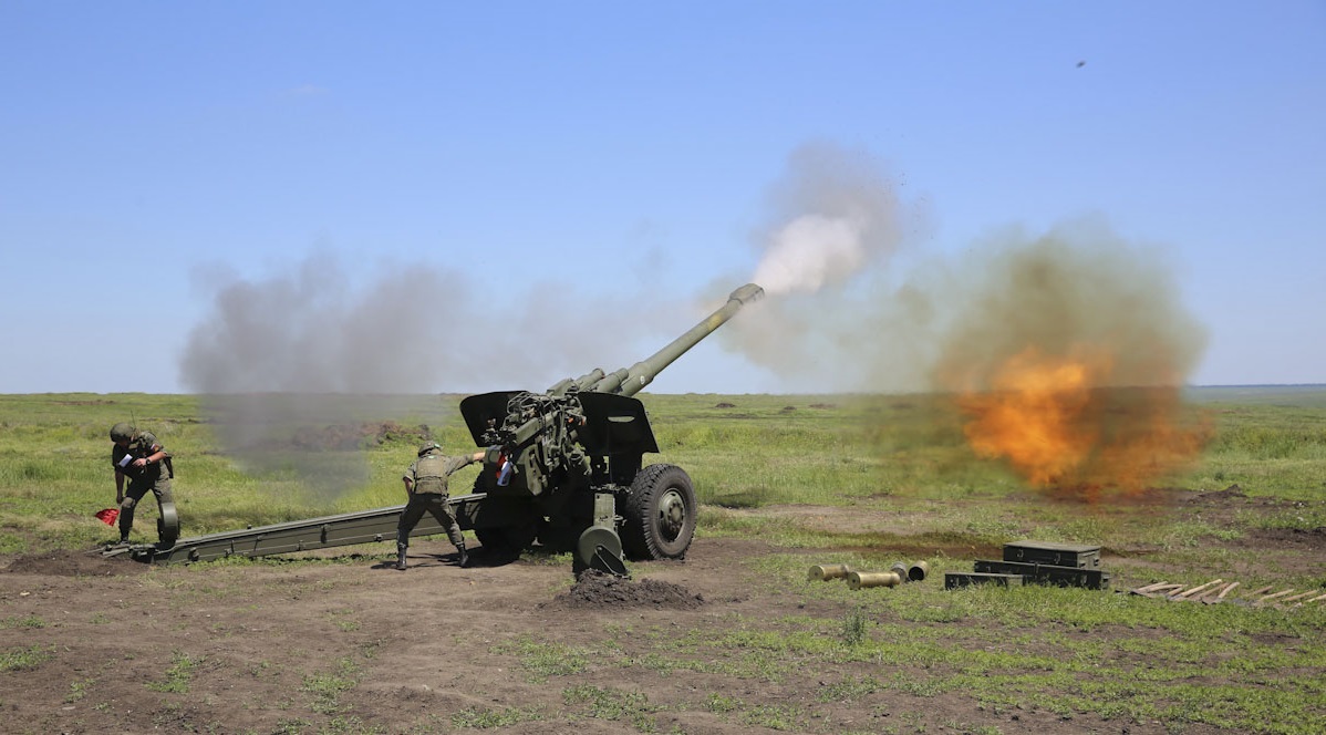 Las Fuerzas Armadas de Ucrania destruyen el obús soviético M1987 2A65 de 152 mm en Rusia Las Fuerzas Armadas de Ucrania destruyen el obús soviético M1987 2A65 de 152 mm en Rusia