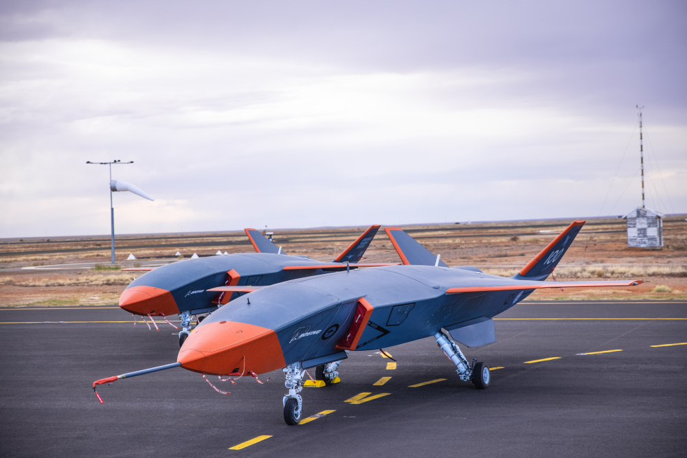 Estados Unidos integra los drones MQ-28 Ghost Bat de Boeing en el programa NGAD para crear un caza de sexta generación que sustituya al F-22 Raptor Estados Unidos integra los drones MQ-28 Ghost Bat de Boeing en el programa NGAD para crear un caza de sexta generación que sustituya al F-22 Raptor