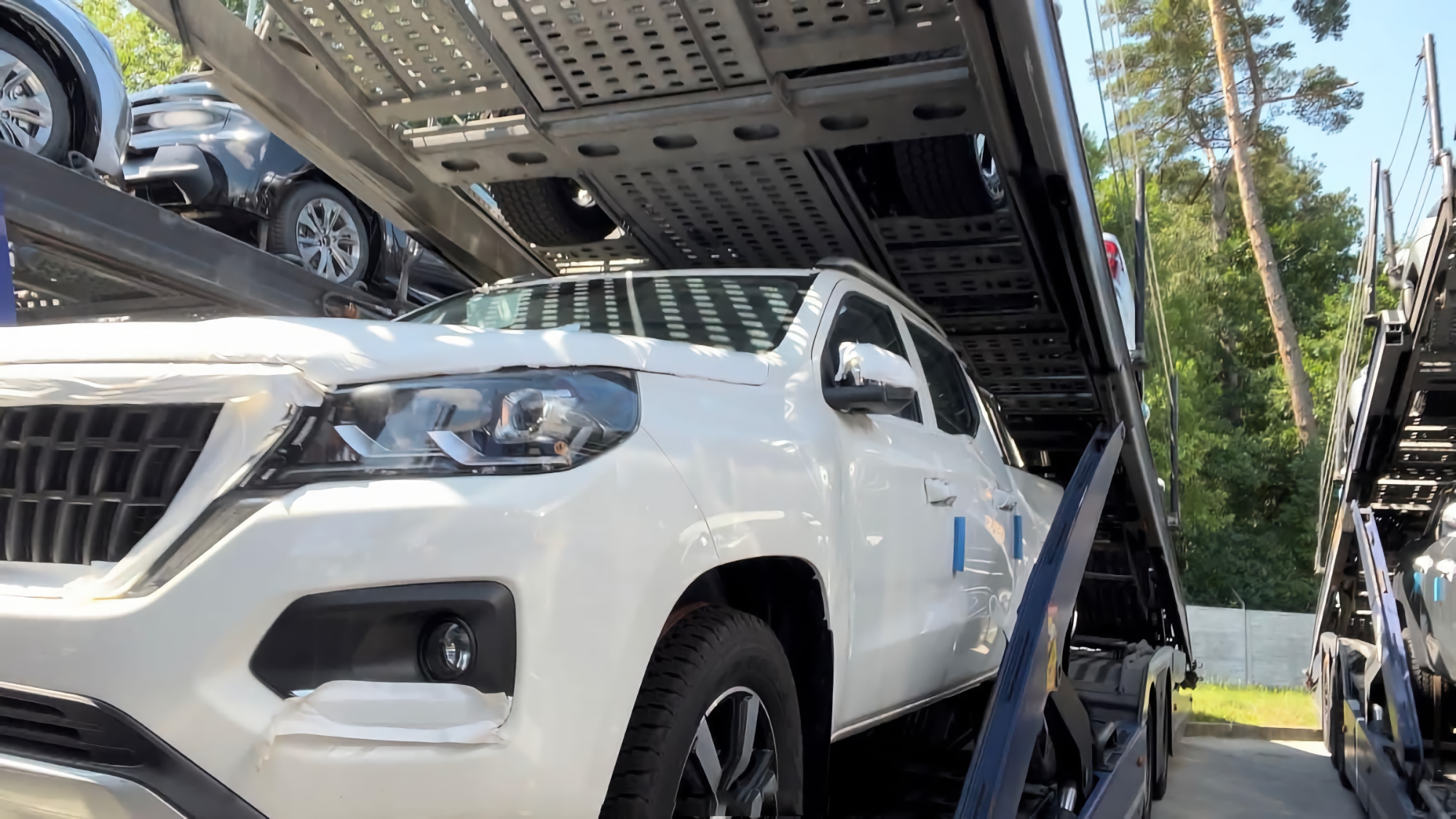 La Fundación Vuelve Vivo compró 100 camionetas nuevas para la APU por importe de 2.600.000 euros La Fundación Vuelve Vivo compró 100 camionetas nuevas para la APU por importe de 2.600.000 euros