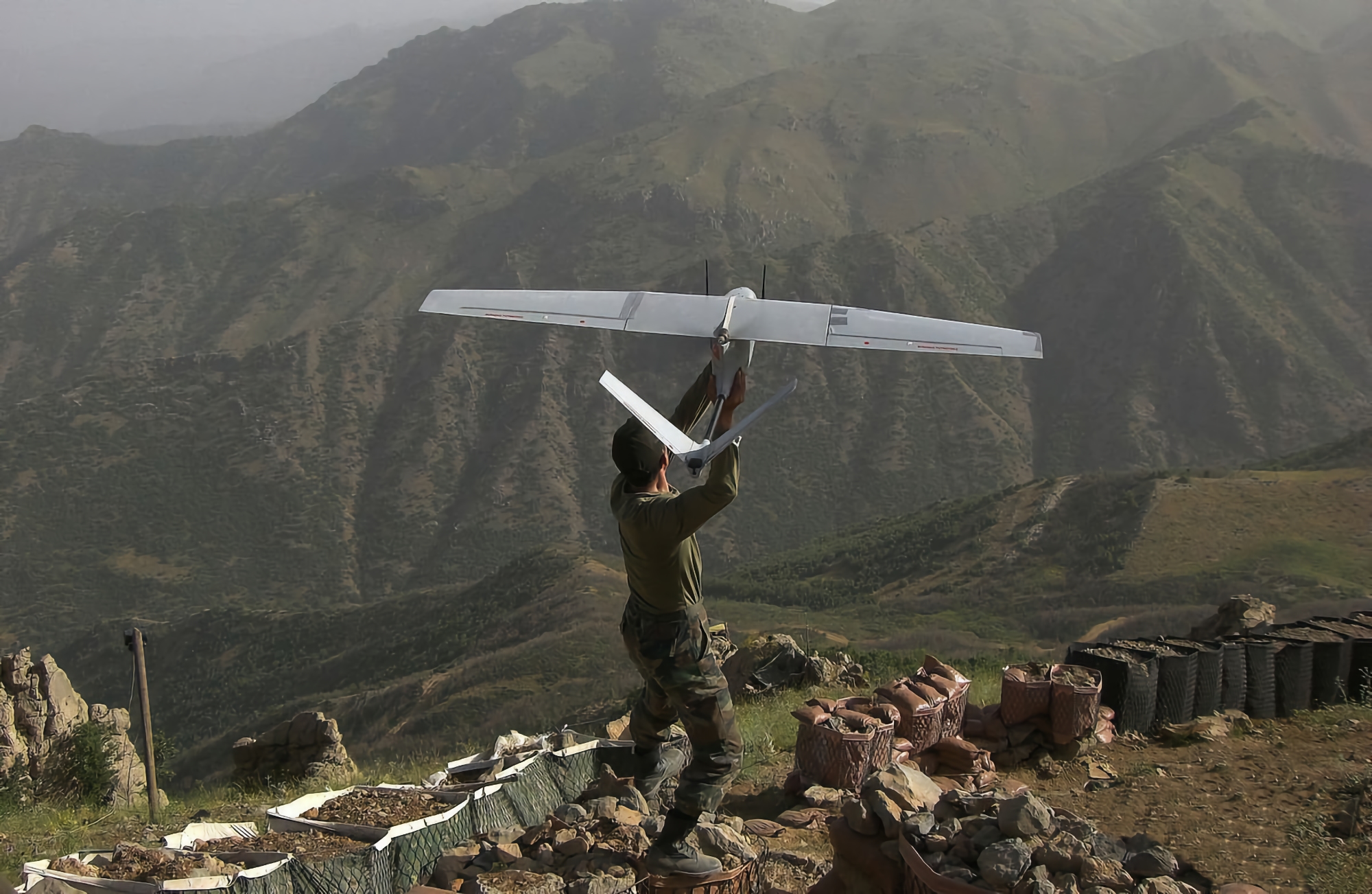 Las AFU muestran en exclusiva imágenes de los mini UAV turcos Bayraktar en acción Las AFU muestran en exclusiva imágenes de los mini UAV turcos Bayraktar en acción