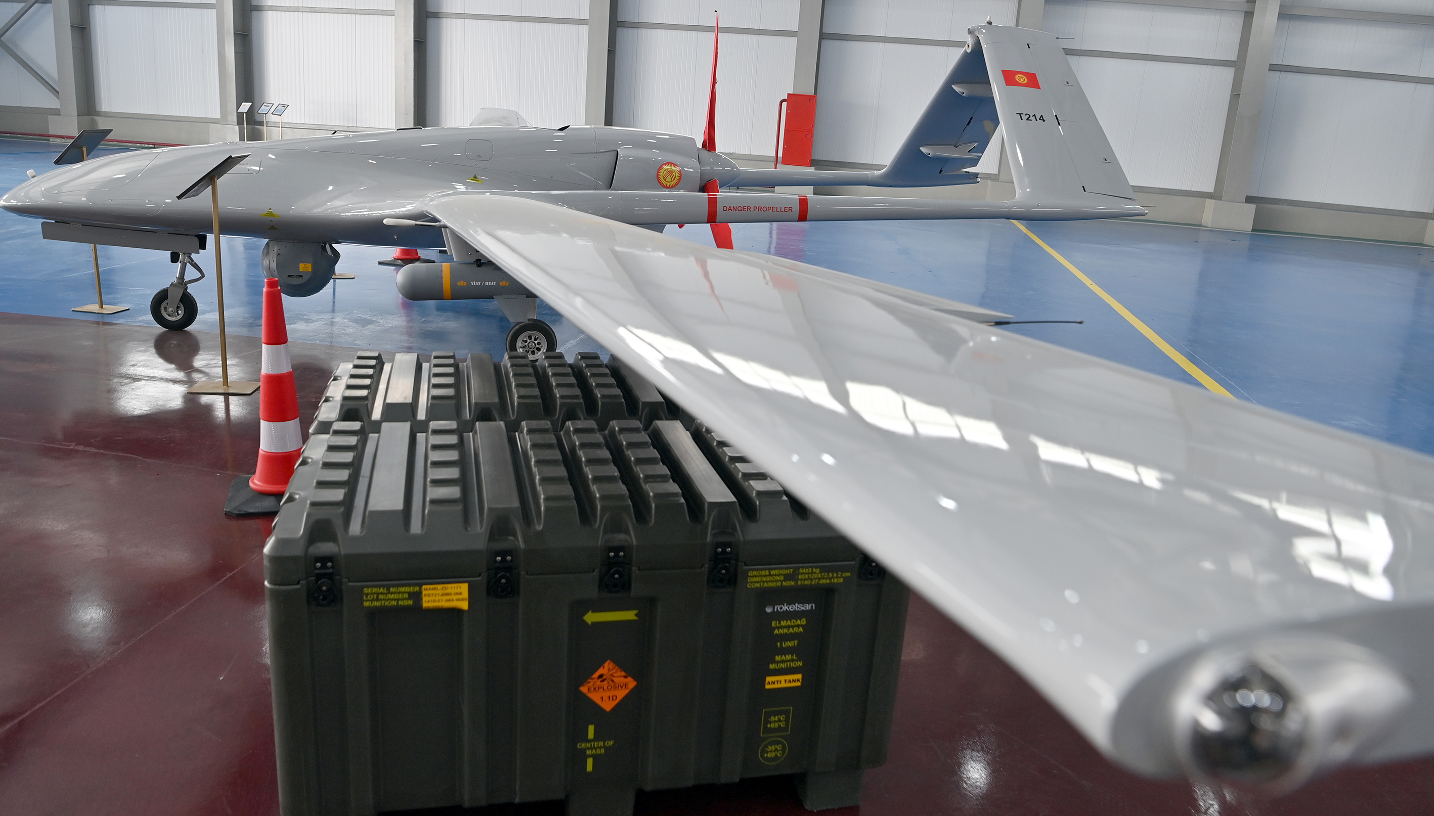 Kirguistán inaugura la base de drones TB2 de Bayraktar, que será utilizada por los guardias fronterizos Kirguistán inaugura la base de drones TB2 de Bayraktar, que será utilizada por los guardias fronterizos