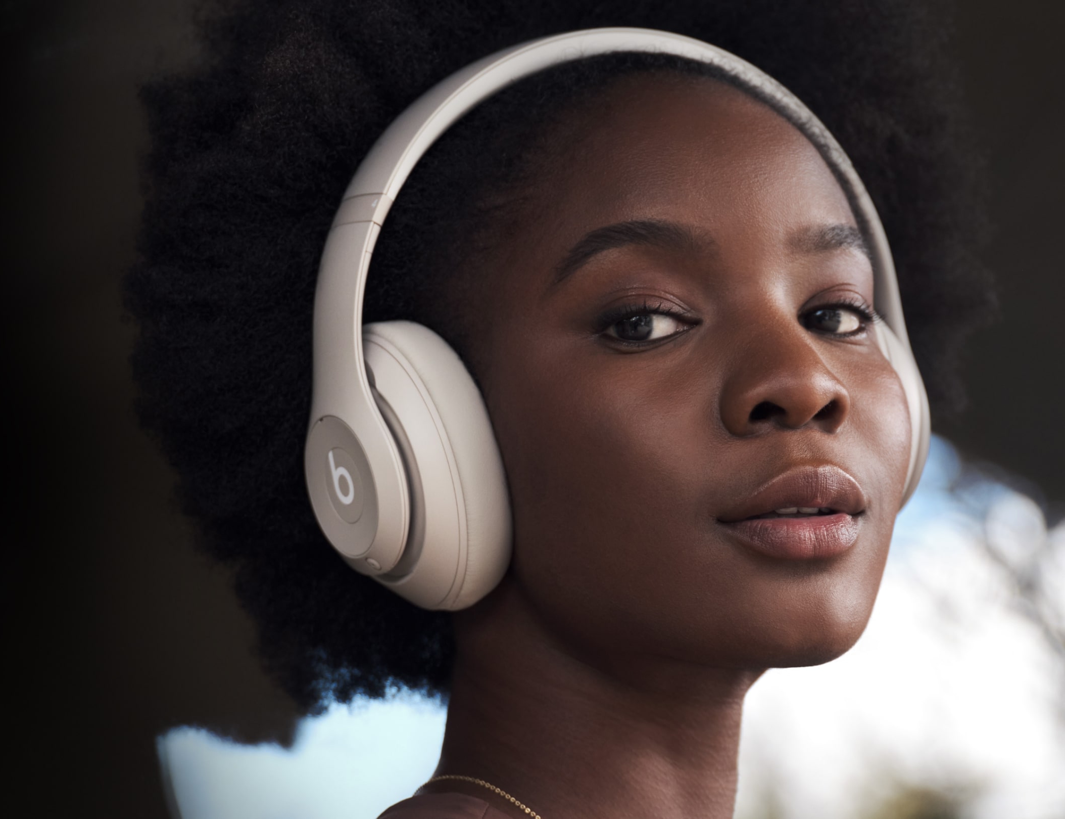 Oferta del día: Beats Studio Pro con ANC, USB-C, Spatial Audio y hasta 40 horas de batería en oferta en Amazon con 170 dólares de descuento