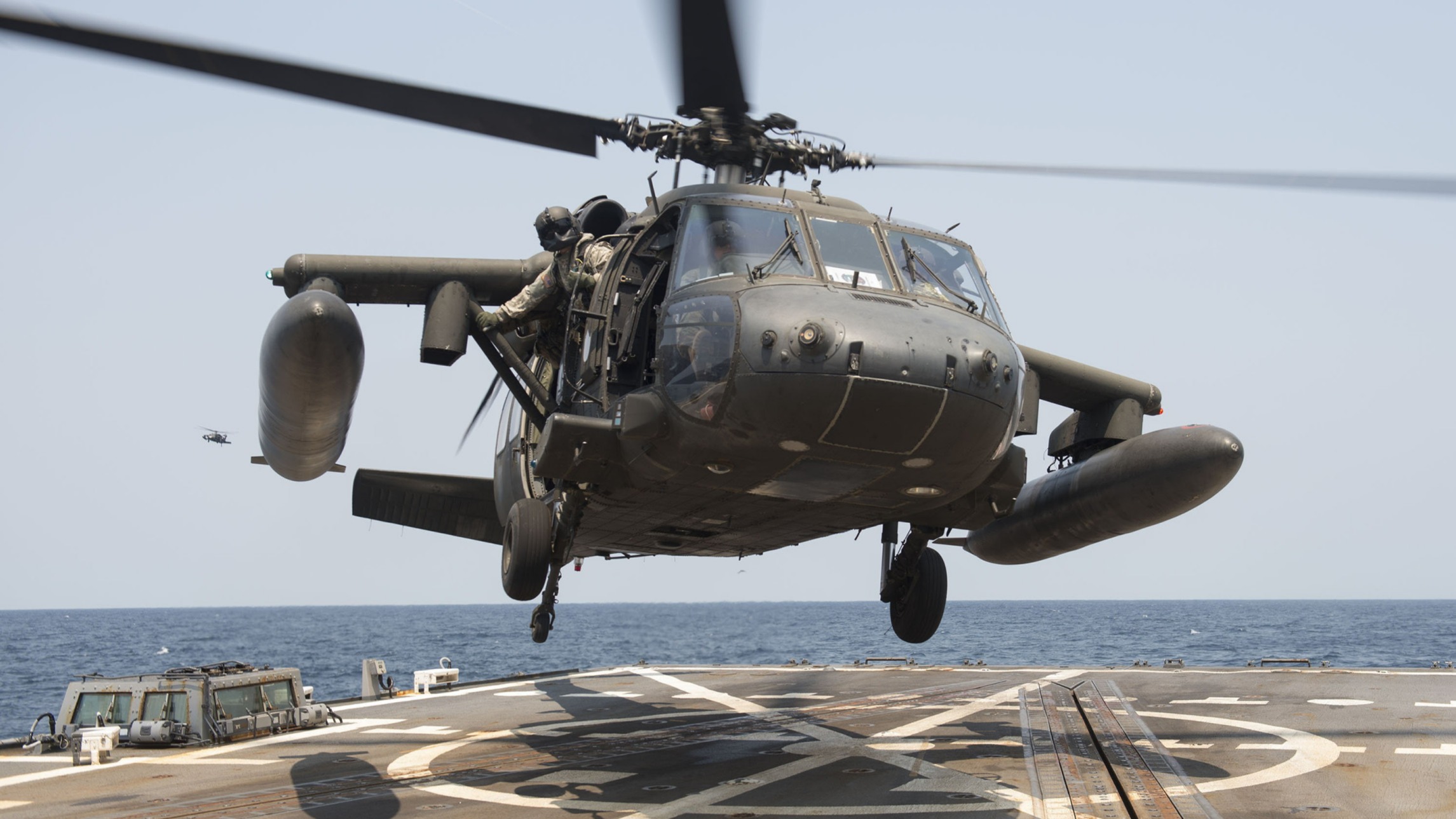 La Dirección de Inteligencia de Ucrania revela un vídeo de entrenamiento militar de las AFU en un helicóptero Black Hawk estadounidense La Dirección de Inteligencia de Ucrania revela un vídeo de entrenamiento militar de las AFU en un helicóptero Black Hawk estadounidense