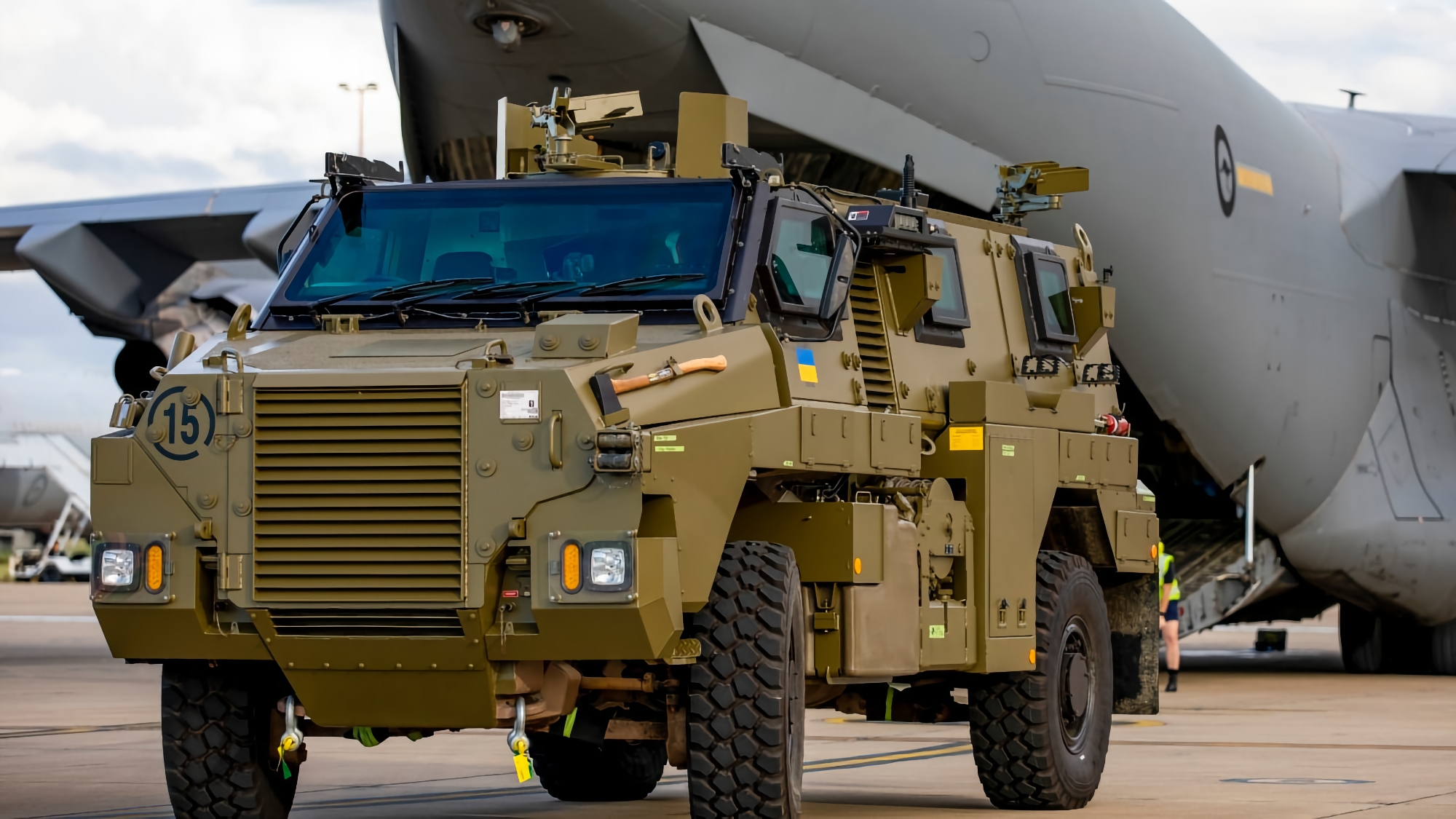 Vehículos blindados Bushmaster, vehículos blindados de transporte de personal M113 y equipo médico: Australia transferirá un nuevo lote de ayuda militar a Ucrania Vehículos blindados Bushmaster, vehículos blindados de transporte de personal M113 y equipo médico: Australia transferirá un nuevo lote de ayuda militar a Ucrania
