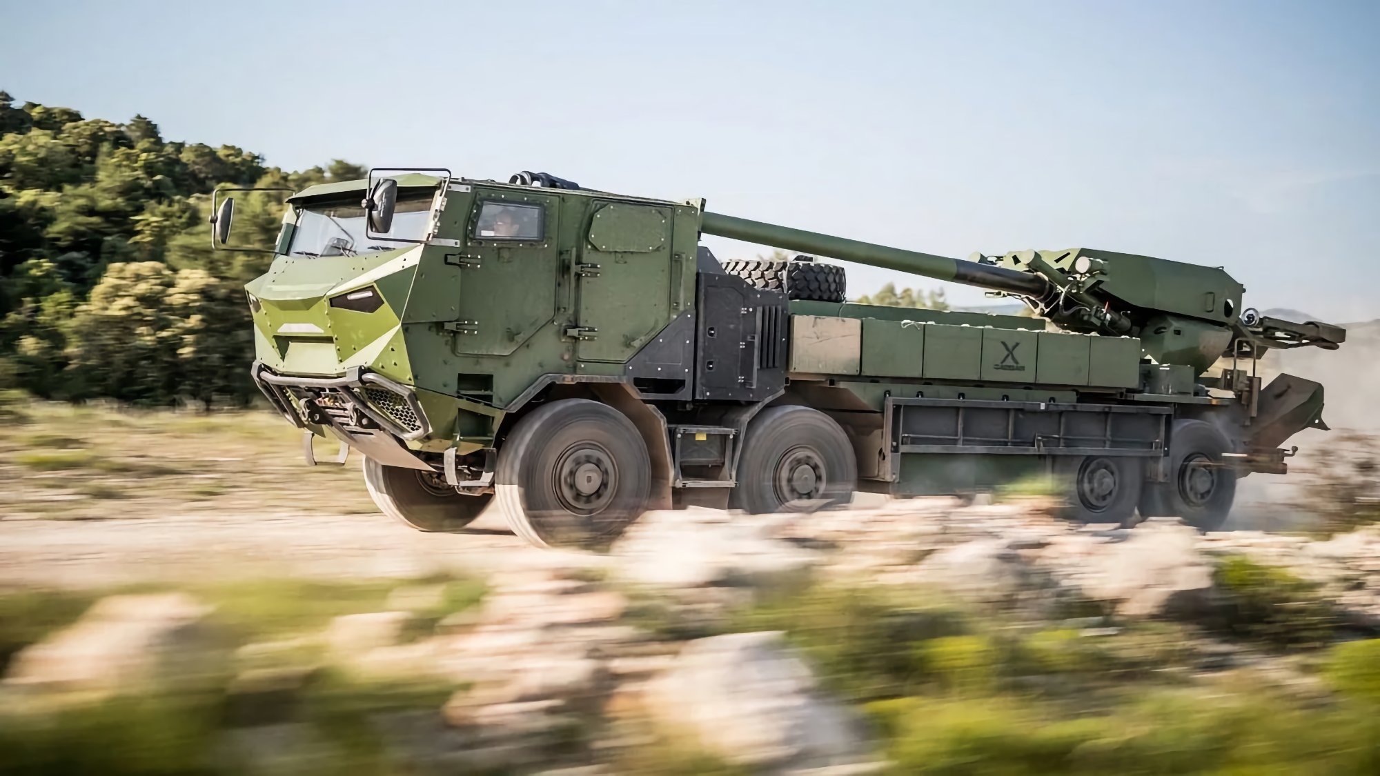 Francia anunció un nuevo paquete de ayuda militar para Ucrania: estamos esperando la artillería autopropulsada César
