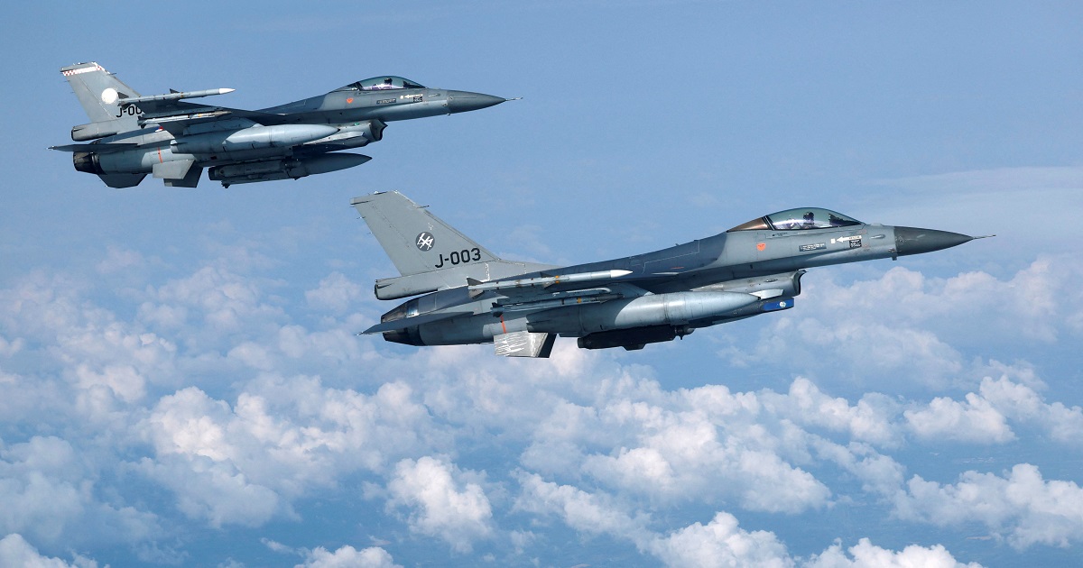 Ucrania recibirá cazas F-16AM/BM Block 20 MLU modernizados con capacidad para lanzar misiles aire-aire y un radar mejorado con un alcance de más de 110 km.