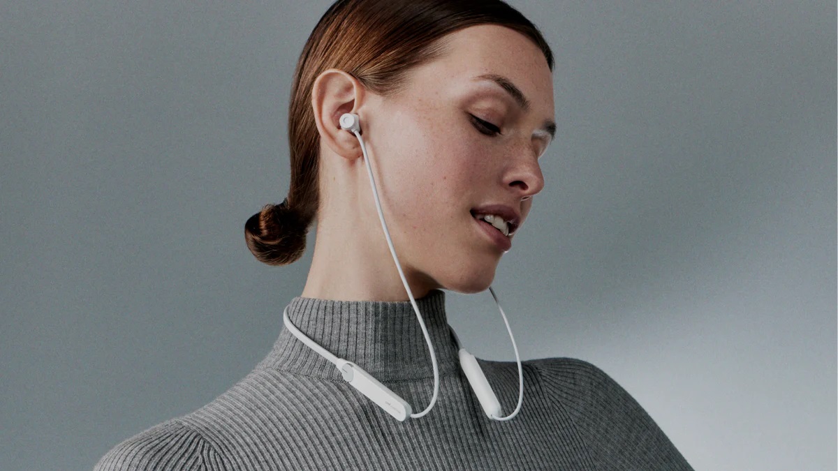 CMF Neckband Pro: auriculares inalámbricos con banda para el cuello, cancelación de ruido y hasta 37 horas de autonomía por 24 dólares. CMF Neckband Pro: auriculares inalámbricos con banda para el cuello, cancelación de ruido y hasta 37 horas de autonomía por 24 dólares.