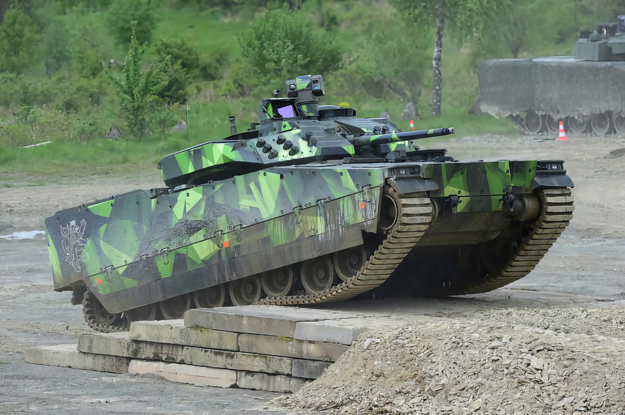 Medios de comunicación: Ucrania quiere comprar 1.000 vehículos de combate de infantería suecos CV90, proyecto que se ejecutará conjuntamente con la República Checa y Eslovaquia Medios de comunicación: Ucrania quiere comprar 1.000 vehículos de combate de infantería suecos CV90, proyecto que se ejecutará conjuntamente con la República Checa y Eslovaquia