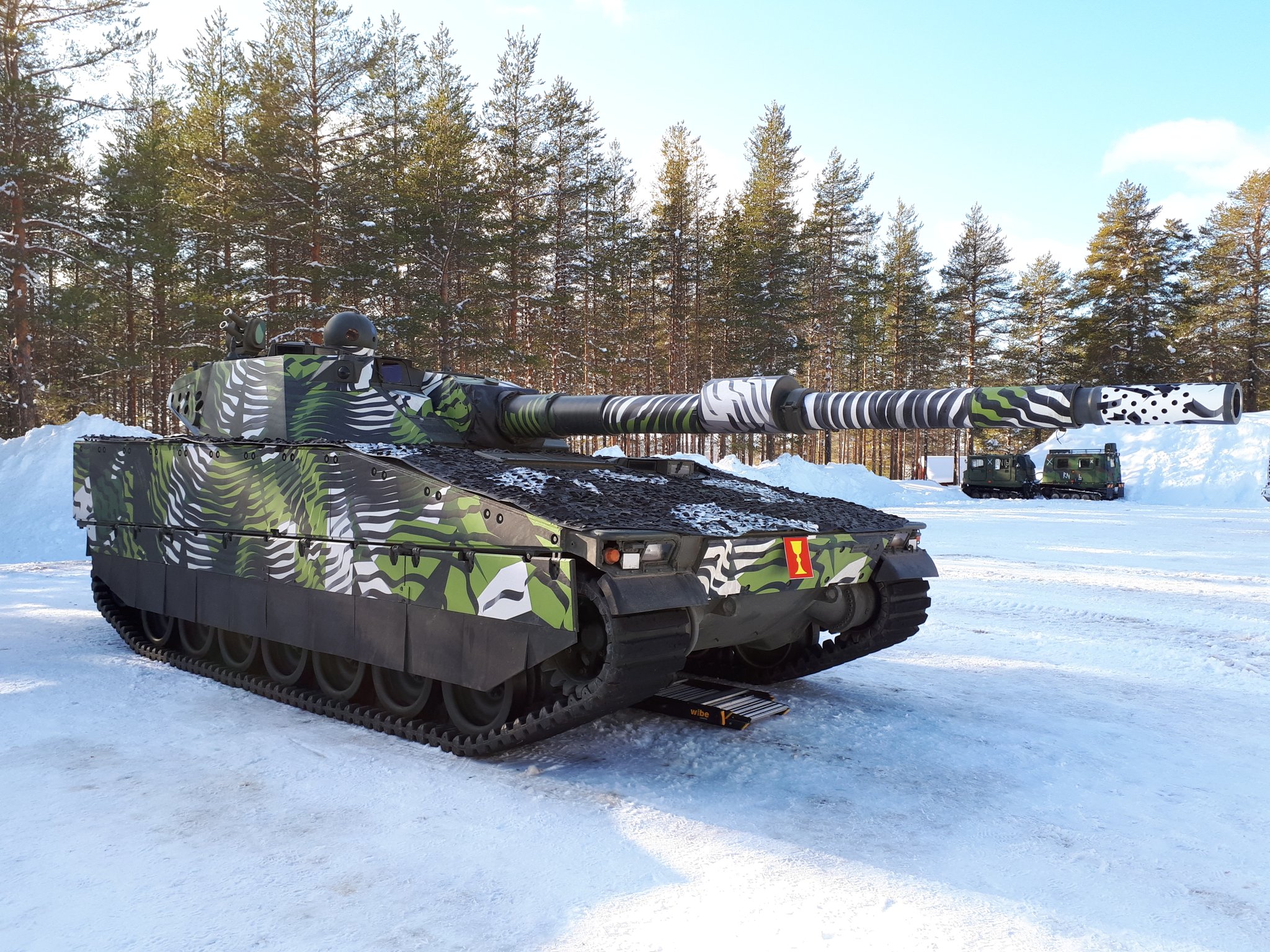 Innovaciones tecnológicas en vehículos de combate: El vehículo sueco de combate de infantería CV90 en primera línea Los secretos del vehículo de combate de infantería sueco CV90 al descubierto: ¿Qué lo hace tan especial?