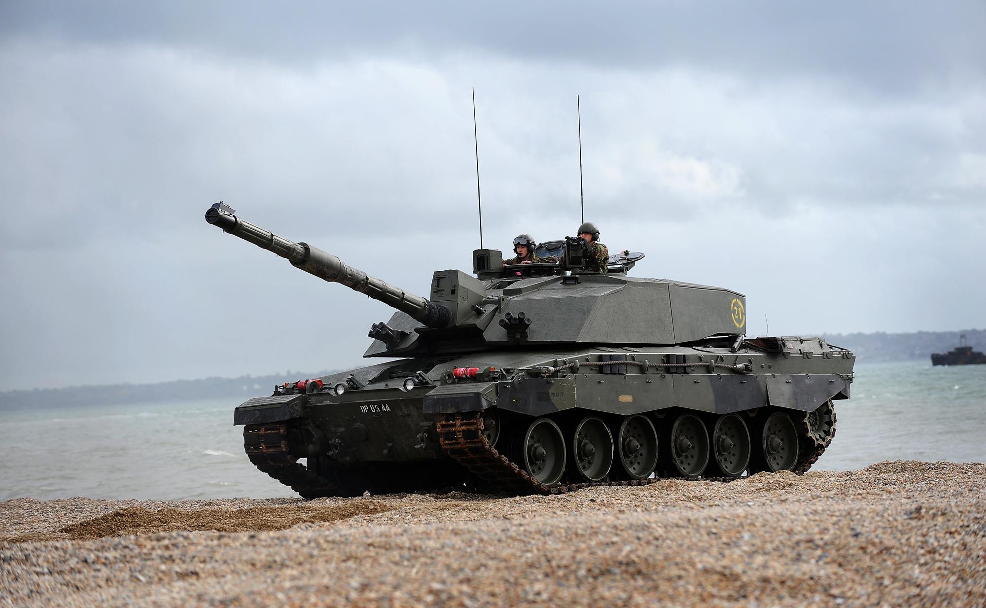 Tanques británicos en camino: Militares ucranianos se entrenan en el Reino Unido con el Challenger 2 Tanques británicos en camino: Militares ucranianos se entrenan en el Reino Unido con el Challenger 2