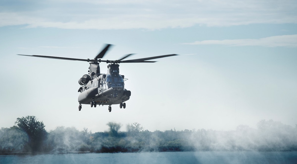 Boeing ha recibido 793 millones de dólares para fabricar su último lote de helicópteros CH-47F Block I Chinook. Boeing ha recibido 793 millones de dólares para fabricar su último lote de helicópteros CH-47F Block I Chinook.