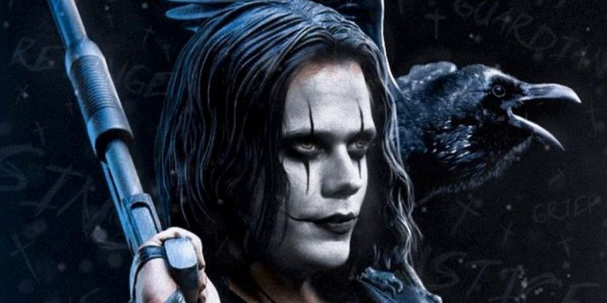 Aparecen las primeras imágenes del remake de El cuervo protagonizado por Bill Skarsgard Aparecen las primeras imágenes del remake de El cuervo protagonizado por Bill Skarsgard