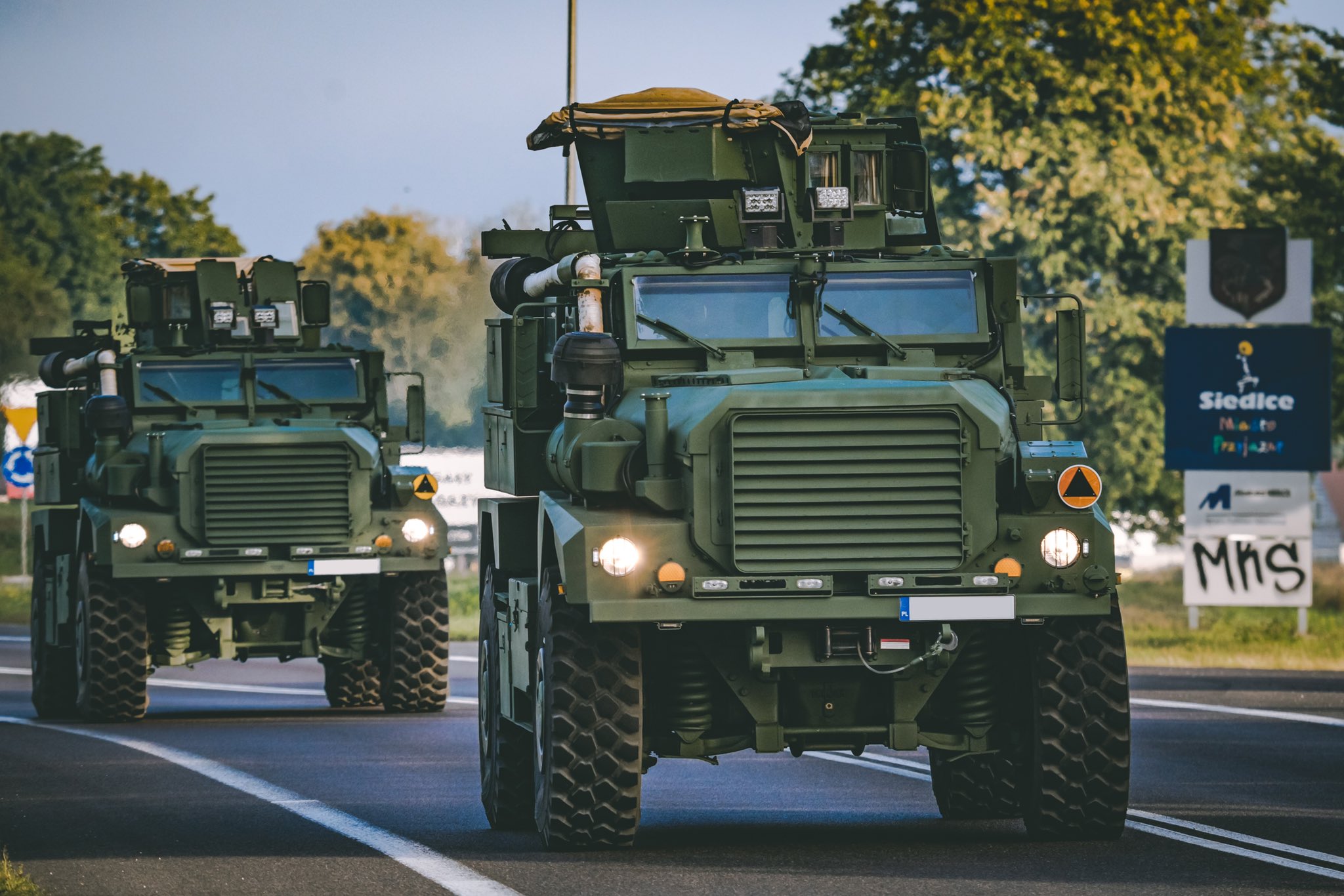 El ejército polaco recibió 26 vehículos blindados Cougar con protección antiminas El ejército polaco recibió 26 vehículos blindados Cougar con protección antiminas