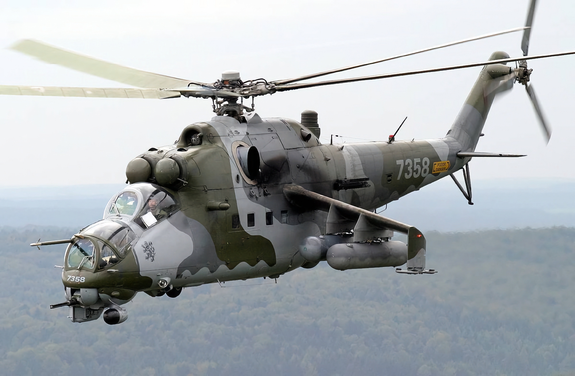 La República Checa transfiere a Ucrania un nuevo lote de helicópteros Mi-24 La República Checa transfiere a Ucrania un nuevo lote de helicópteros Mi-24