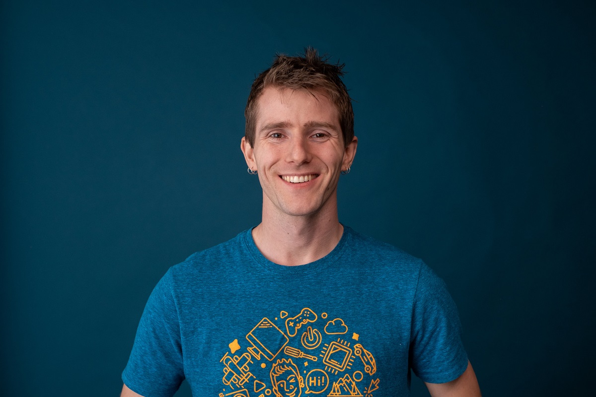 Unos hackers piratearon el canal de YouTube Linus Tech Tips, con 15 millones de suscriptores, y publicaron un anuncio de una estafa de criptodivisas con Elon Musk Unos hackers piratearon el canal de YouTube Linus Tech Tips, con 15 millones de suscriptores, y publicaron un anuncio de una estafa de criptodivisas con Elon Musk