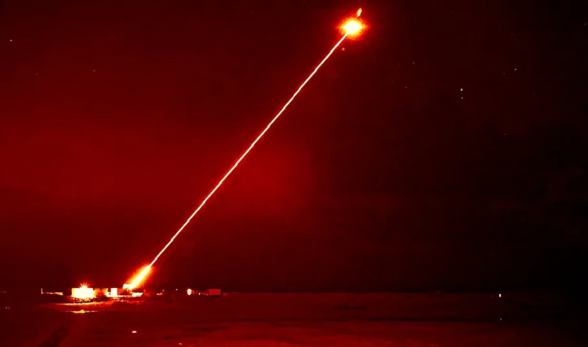 El Reino Unido quiere entregar a Ucrania un prototipo de arma láser DragonFire capaz de alcanzar cualquier objetivo a la velocidad de la luz El Reino Unido quiere entregar a Ucrania un prototipo de arma láser DragonFire capaz de alcanzar cualquier objetivo a la velocidad de la luz