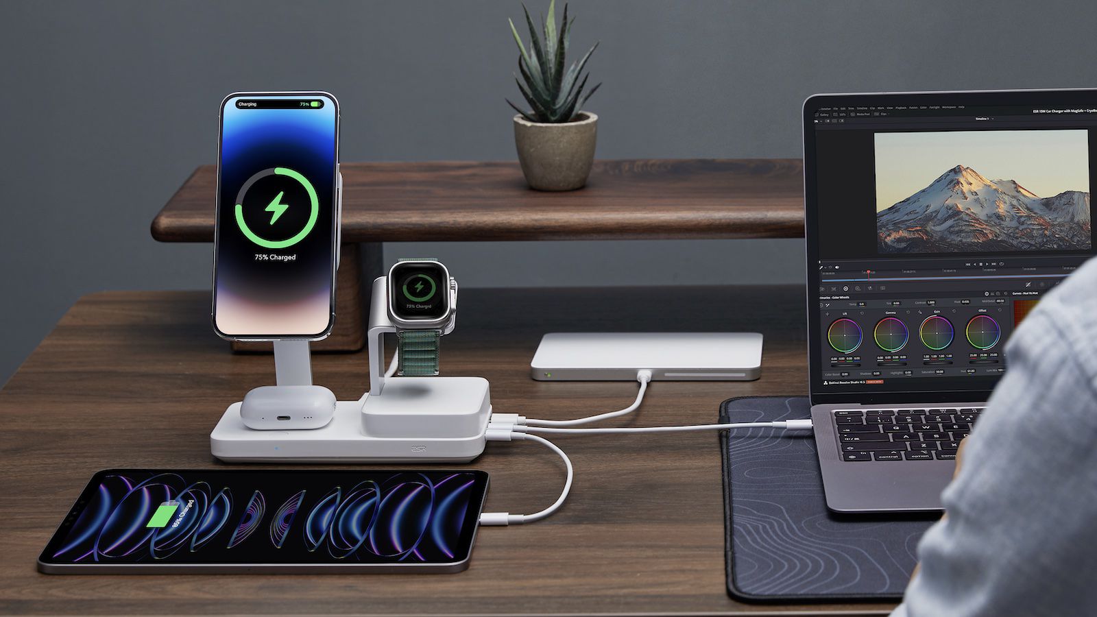 Estación de carga ESR 100W 6 en 1: Estación de carga de 100 W para 6 gadgets compatibles con MagSafe por 179 $. Estación de carga ESR 100W 6 en 1: Estación de carga de 100 W para 6 gadgets compatibles con MagSafe por 179 $.
