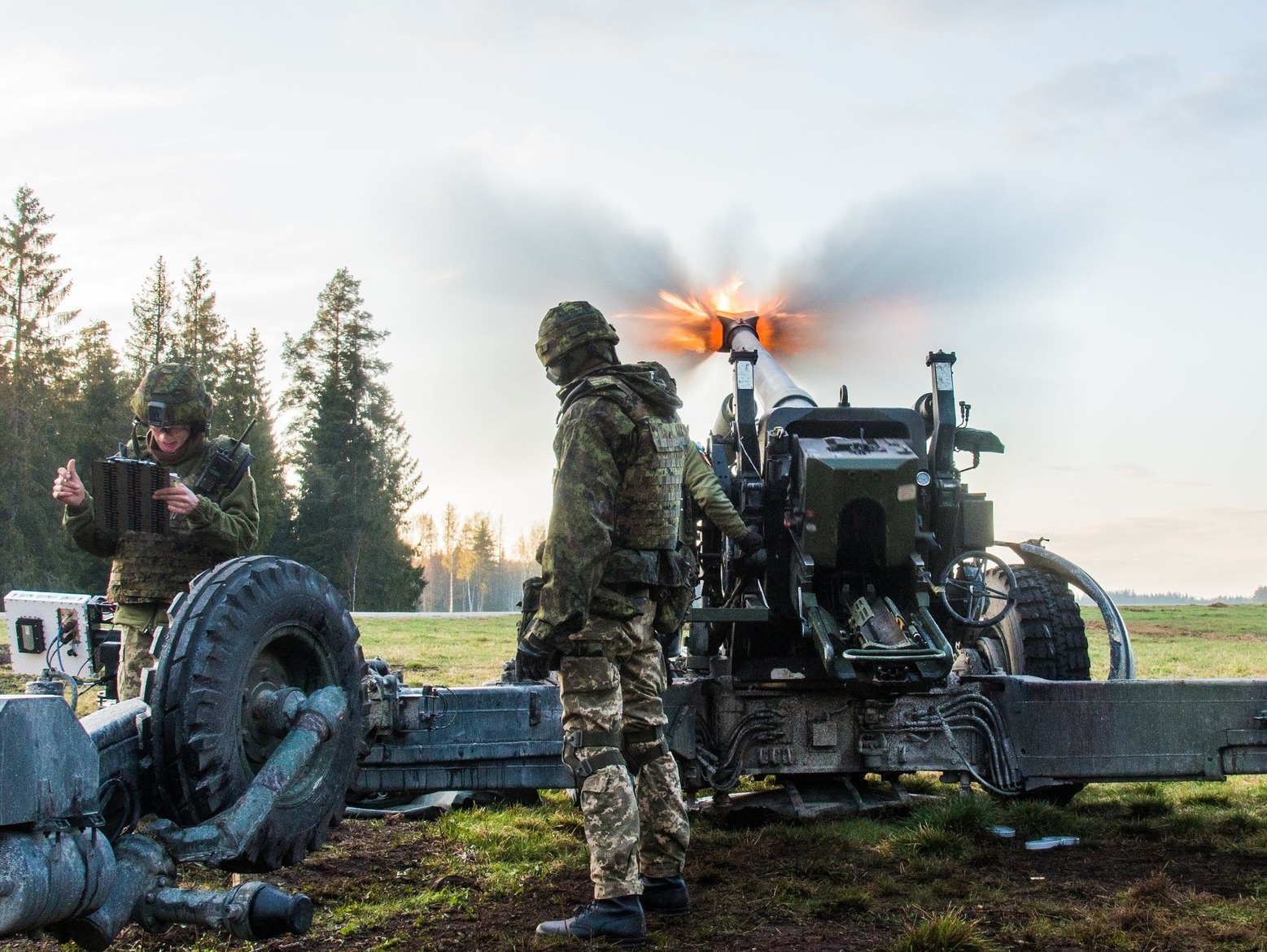 El Estado Mayor de las AFU mostró cómo los militares ucranianos se entrenan en Estonia con obuses FH70 El Estado Mayor de las AFU mostró cómo los militares ucranianos se entrenan en Estonia con obuses FH70