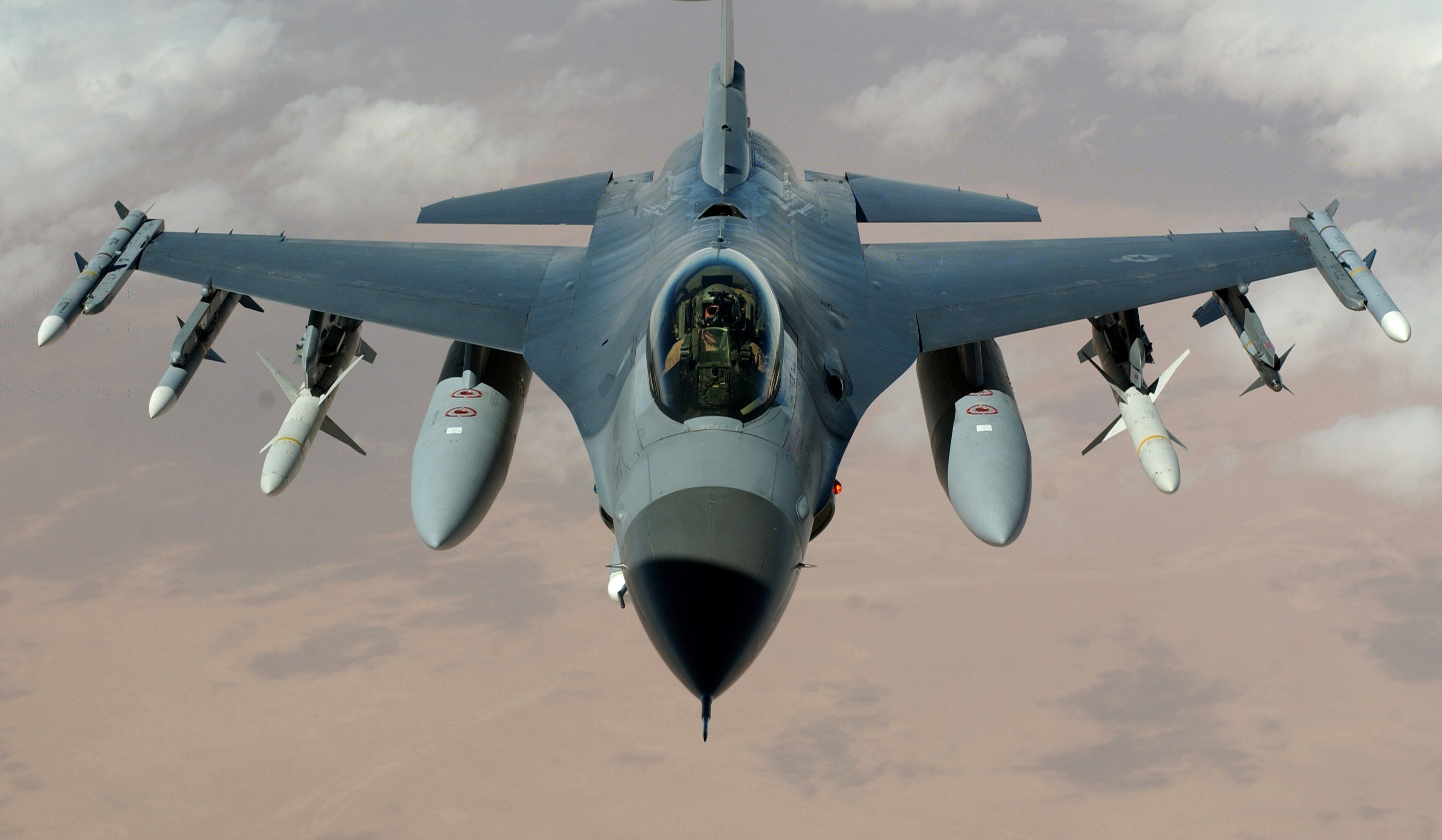 Contrato por valor de 1.296.000.000 de dólares: Bulgaria comprará un lote adicional de cazas F-16 Fighting Falcon a Lockheed Martin Contrato por valor de 1.296.000.000 de dólares: Bulgaria comprará un lote adicional de cazas F-16 Fighting Falcon a Lockheed Martin