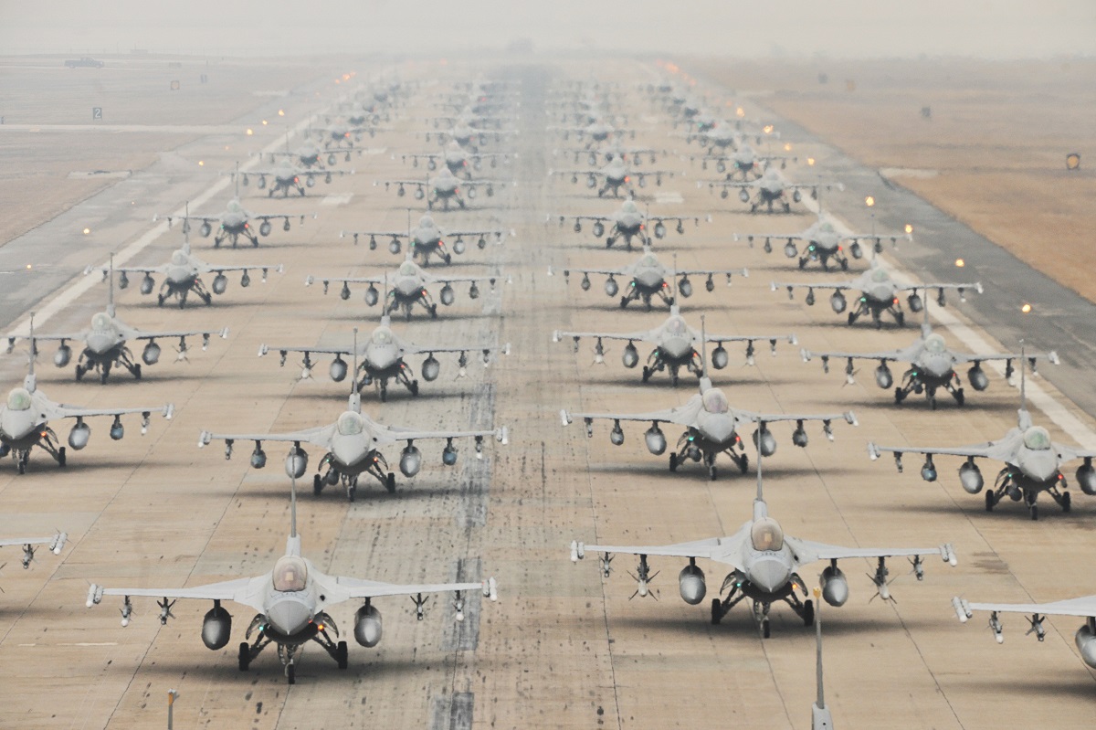 EE.UU. y sus aliados planean suministrar a Ucrania cazas F-16 de cuarta generación EE.UU. y sus aliados planean suministrar a Ucrania cazas F-16 de cuarta generación