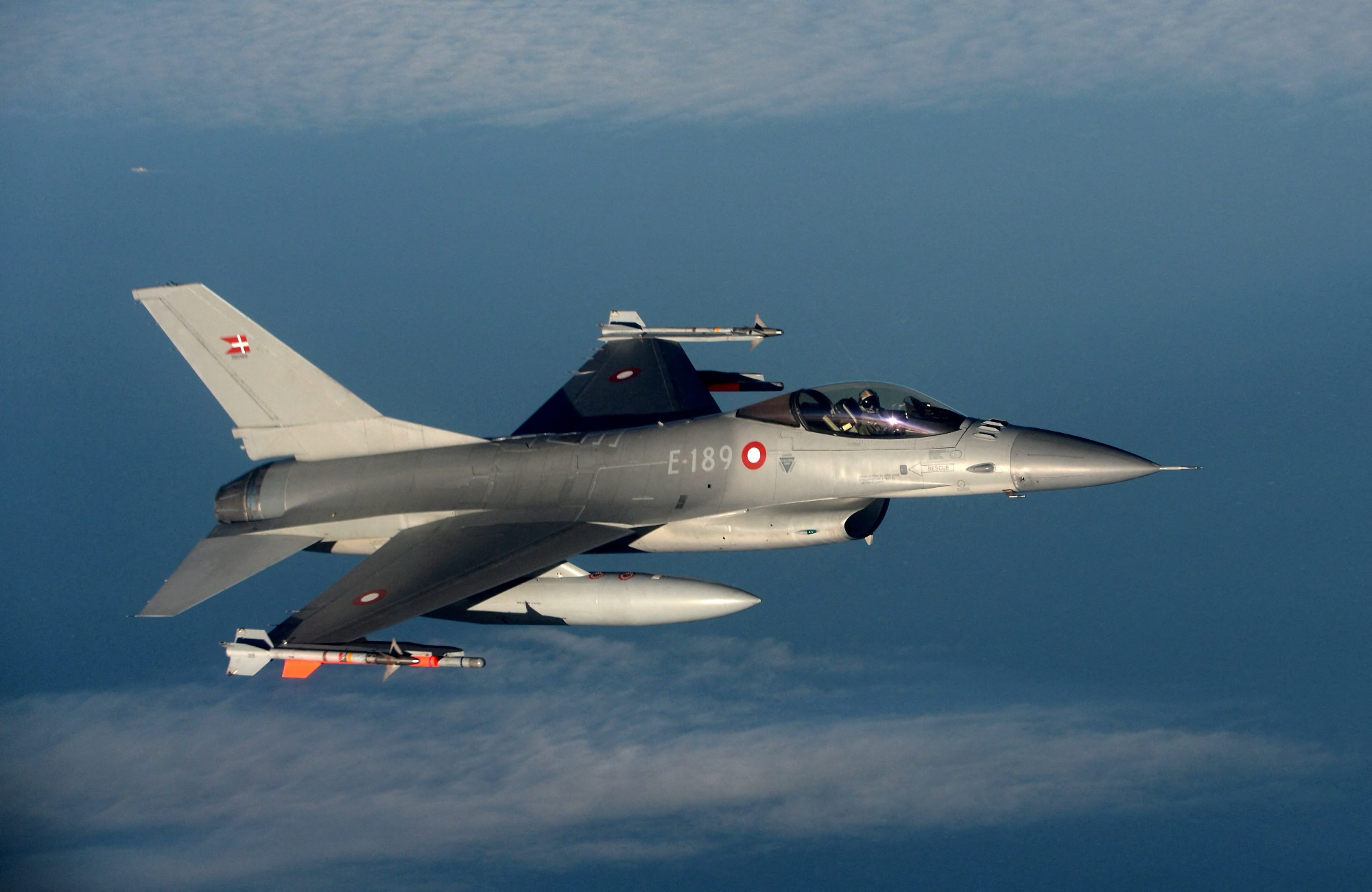 Dinamarca transferirá un nuevo lote de cazas F-16 a Ucrania antes de finales de 2024 Dinamarca transferirá un nuevo lote de cazas F-16 a Ucrania antes de finales de 2024