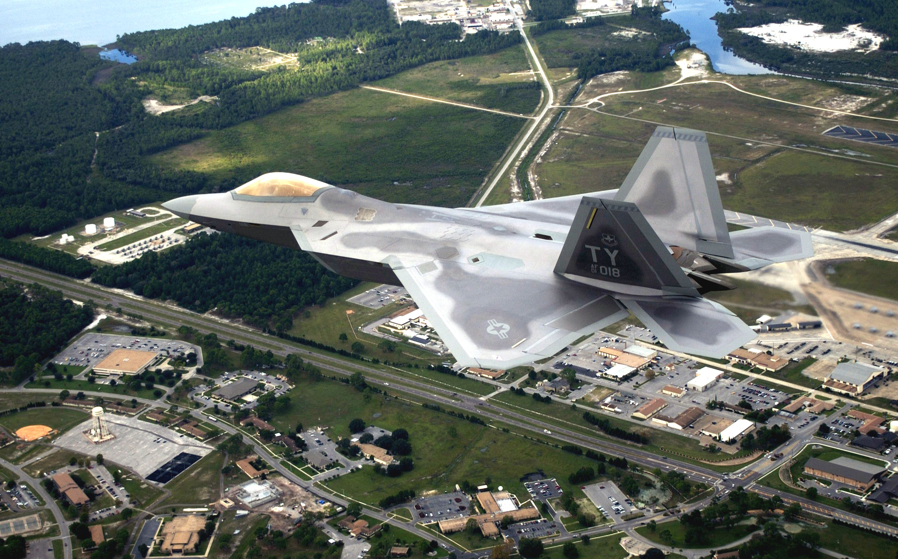La base aérea de Tyndall ha enviado un caza F-22 Raptor al museo y se prepara para la llegada del F-35 Lightning II La base aérea de Tyndall ha enviado un caza F-22 Raptor al museo y se prepara para la llegada del F-35 Lightning II