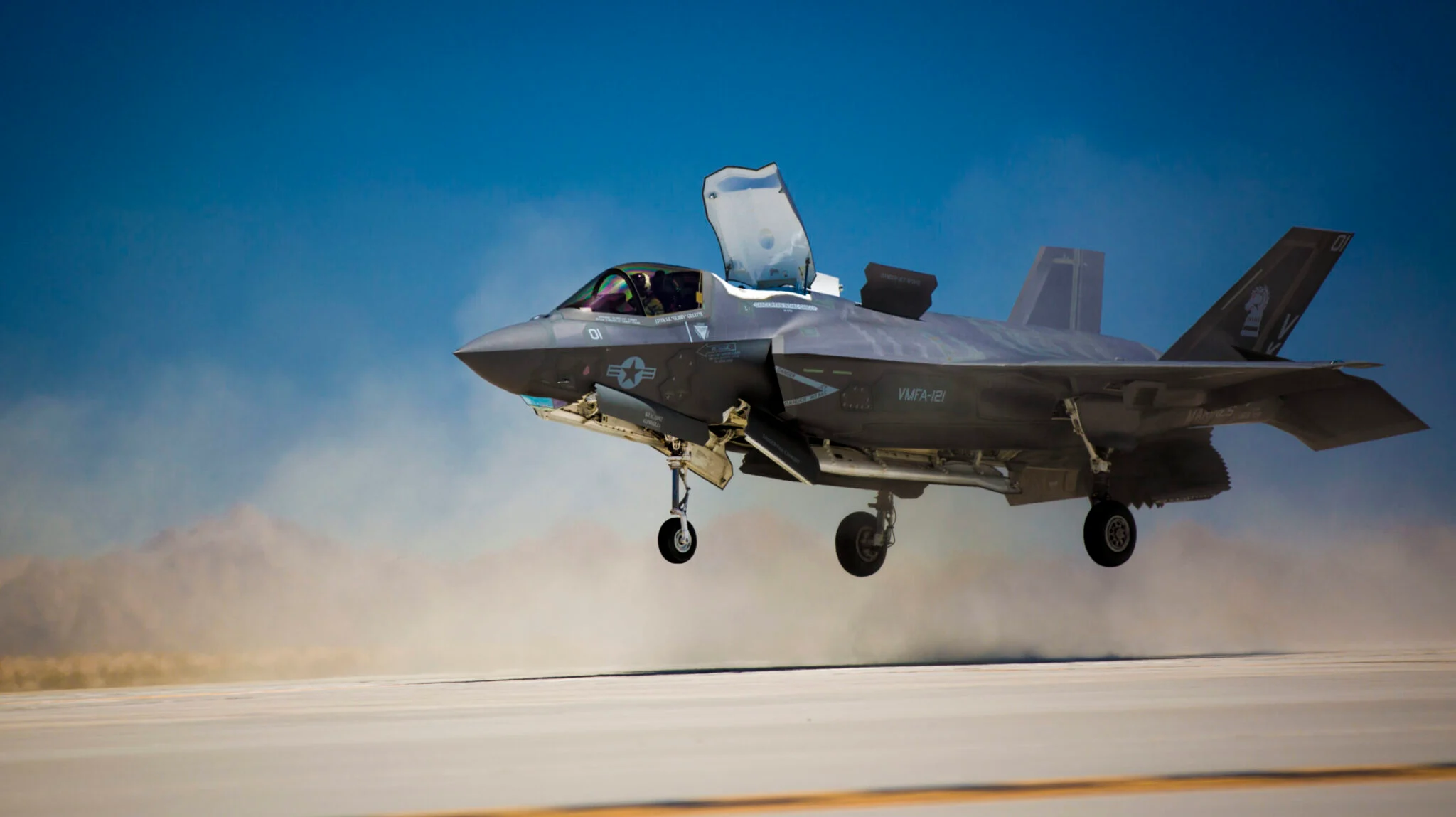 El Cuerpo de Marines de EE UU ha interrumpido todos los vuelos de aviación durante dos días tras la desaparición del caza de quinta generación F-35B Lightning II: el servicio ha perdido dos aviones y un descapotable en seis semanas El Cuerpo de Marines de EE UU ha interrumpido todos los vuelos de aviación durante dos días tras la desaparición del caza de quinta generación F-35B Lightning II: el servicio ha perdido dos aviones y un descapotable en seis semanas