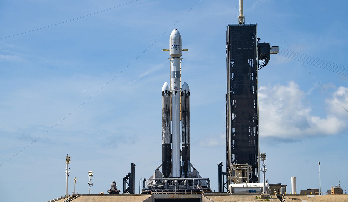 SpaceX no logró enviar al espacio el mayor satélite del mundo al cancelar el lanzamiento del Falcon Heavy segundos antes del despegue SpaceX no logró enviar al espacio el mayor satélite del mundo al cancelar el lanzamiento del Falcon Heavy segundos antes del despegue