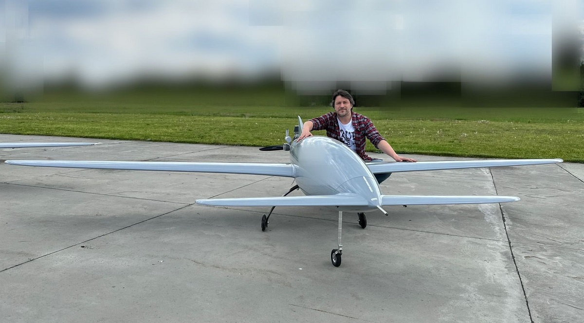 Moscú podría ser atacada muchas veces por los drones kamikaze ucranianos Beaver, de 110.000 dólares y con un alcance de lanzamiento de 1.000 kilómetros. Moscú podría ser atacada muchas veces por los drones kamikaze ucranianos Beaver, de 110.000 dólares y con un alcance de lanzamiento de 1.000 kilómetros.