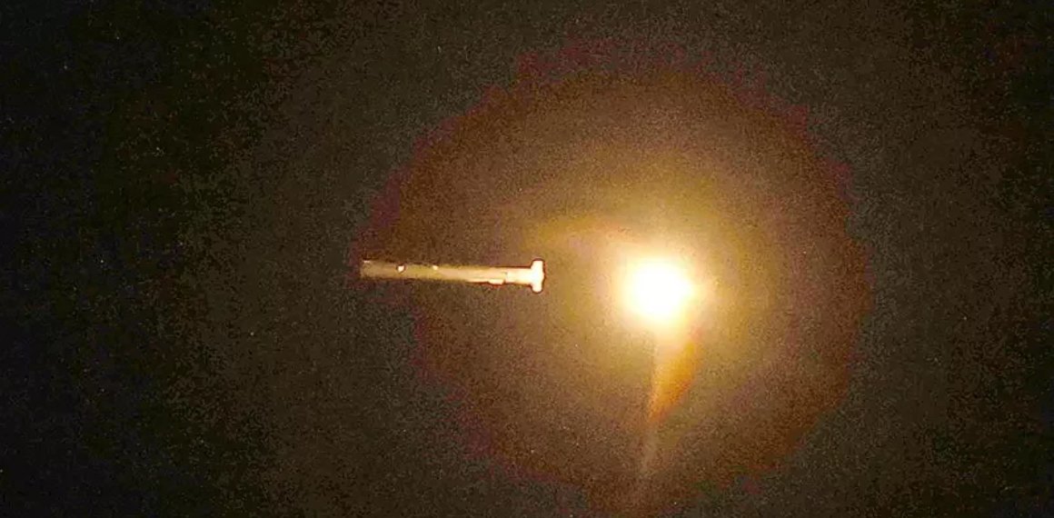 El secreto misil HF-2E de Taiwán se ha mostrado en fotos por primera vez: puede alcanzar China a una distancia de hasta 1.500 kilómetros. El secreto misil HF-2E de Taiwán se ha mostrado en fotos por primera vez: puede alcanzar China a una distancia de hasta 1.500 kilómetros.