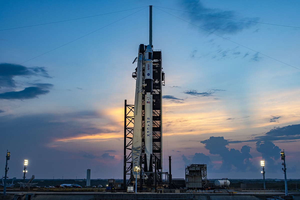 SpaceX y la NASA han pospuesto por cuarta vez el lanzamiento de la nave espacial Crew Dragon con una tripulación internacional a la ISS SpaceX y la NASA han pospuesto por cuarta vez el lanzamiento de la nave espacial Crew Dragon con una tripulación internacional a la ISS