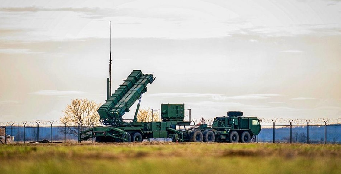 Tras la llegada de los cazas estadounidenses F-16 Fighting Falcon, Rumanía traslada sistemas de defensa antiaérea a la frontera con Ucrania para defenderse de los UAV rusos. Tras la llegada de los cazas estadounidenses F-16 Fighting Falcon, Rumanía traslada sistemas de defensa antiaérea a la frontera con Ucrania para defenderse de los UAV rusos.