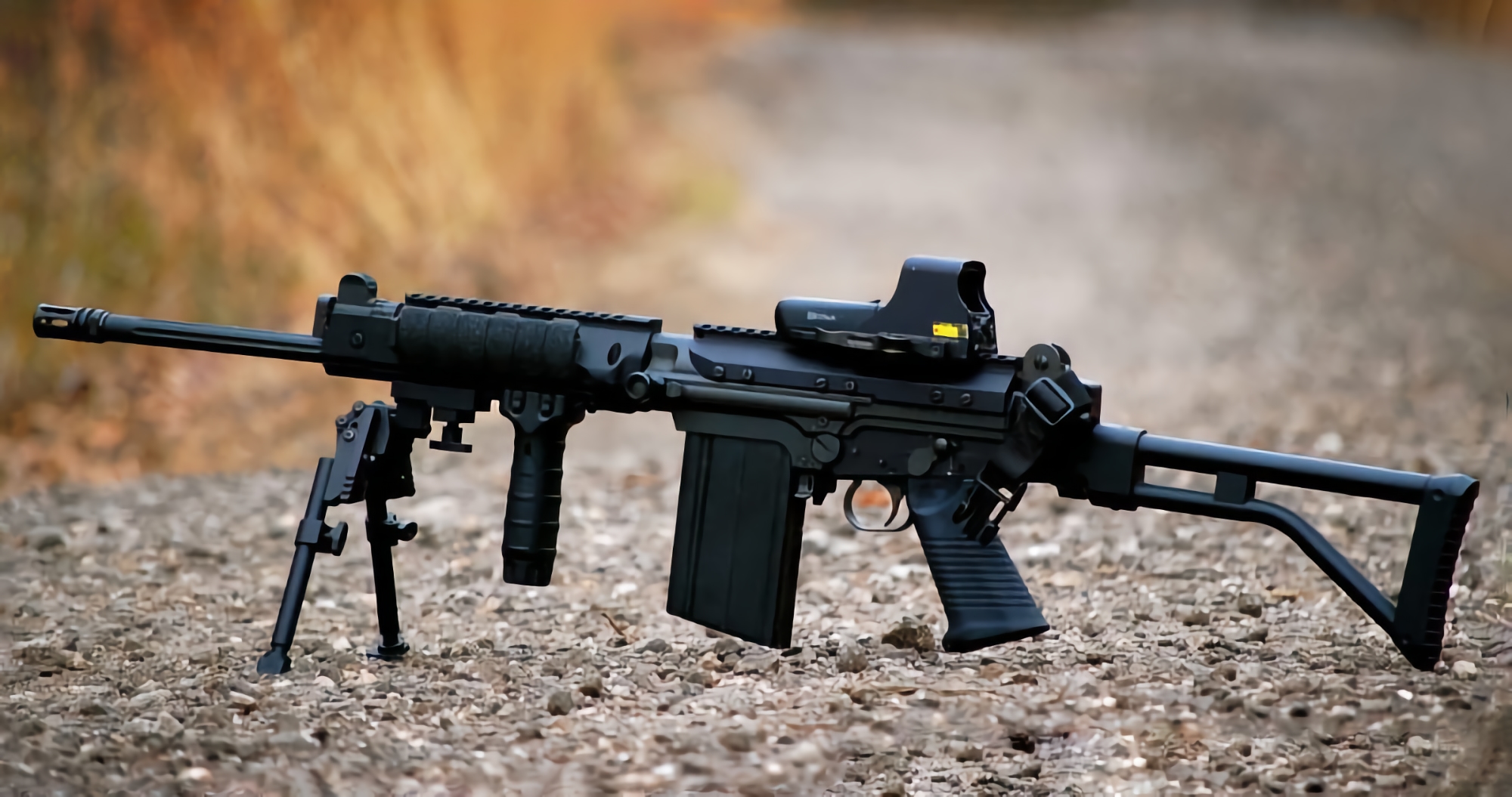 Los soldados ucranianos empezaron a utilizar los fusiles automáticos FN FAL, una de las armas más famosas y extendidas del mundo Los soldados ucranianos empezaron a utilizar los fusiles automáticos FN FAL, una de las armas más famosas y extendidas del mundo